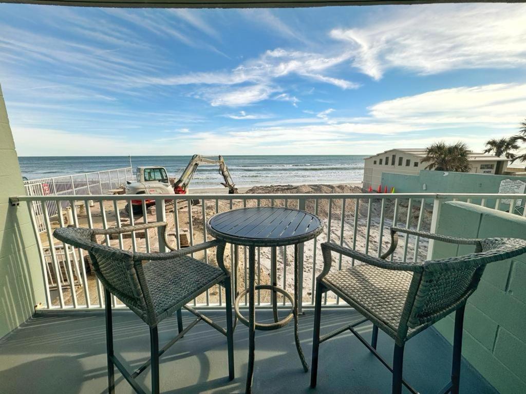 Studio with Ocean View,1528631680:JPEG