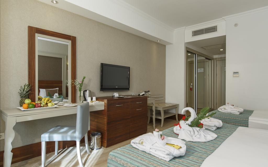 Standard Double Room,158257569:JPEG