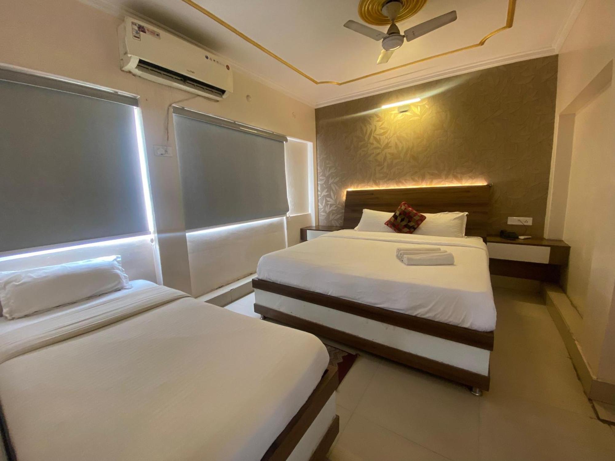 Deluxe Family Room River View