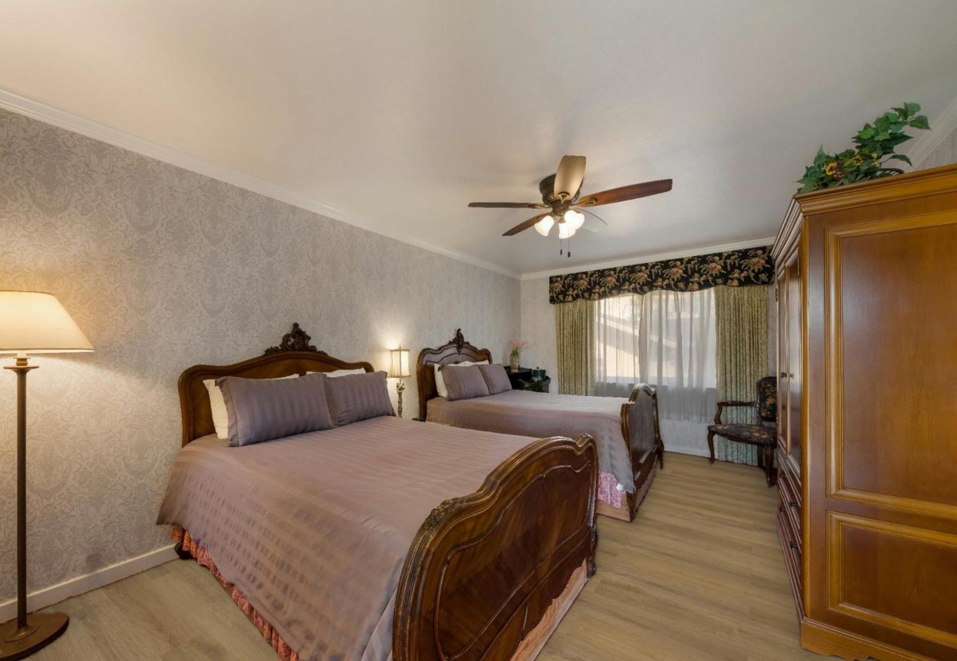Quarto Standard com 2 Camas de Casal