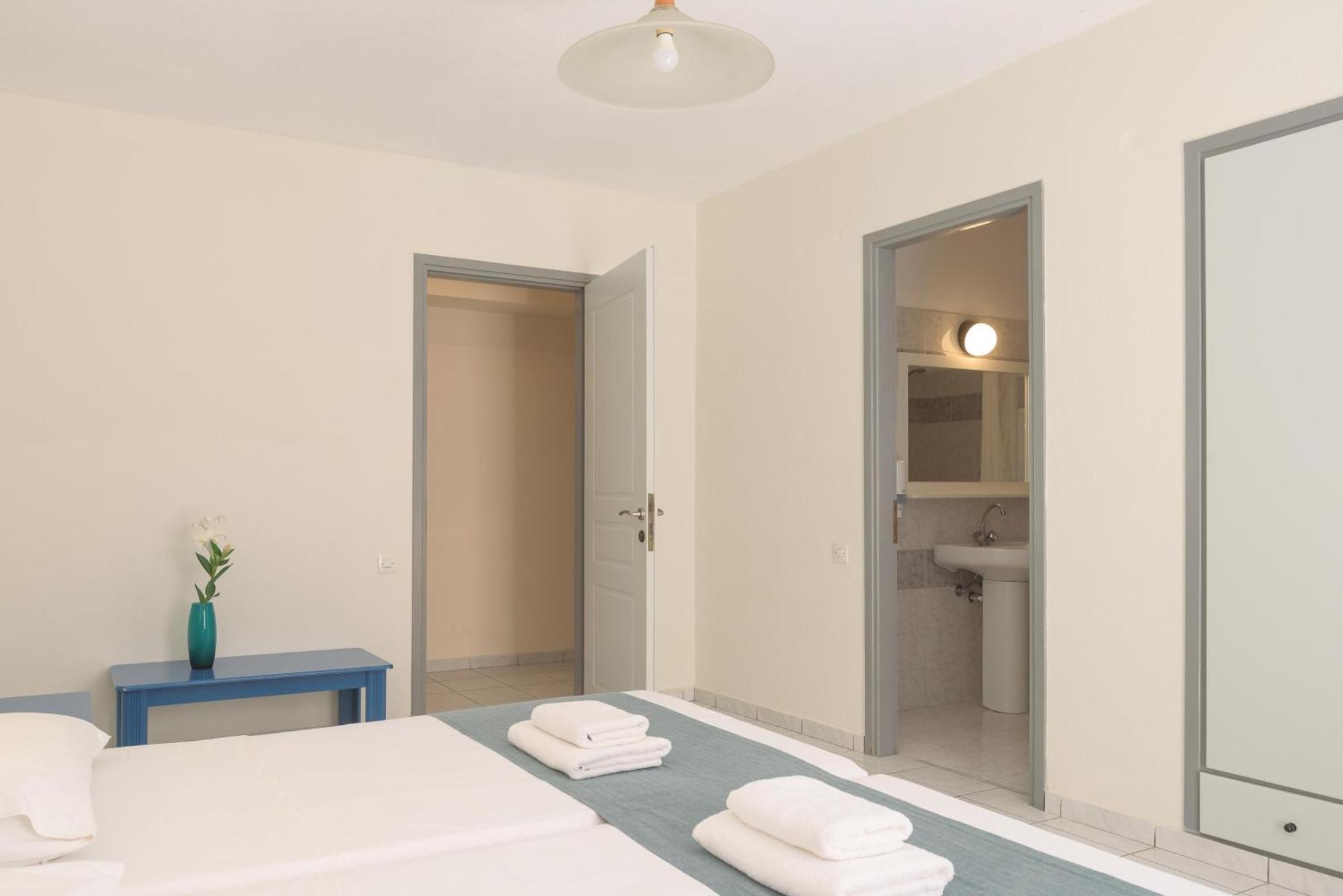 Standaard Tweepersoonskamer met 1 of 2 Bedden en Balkon