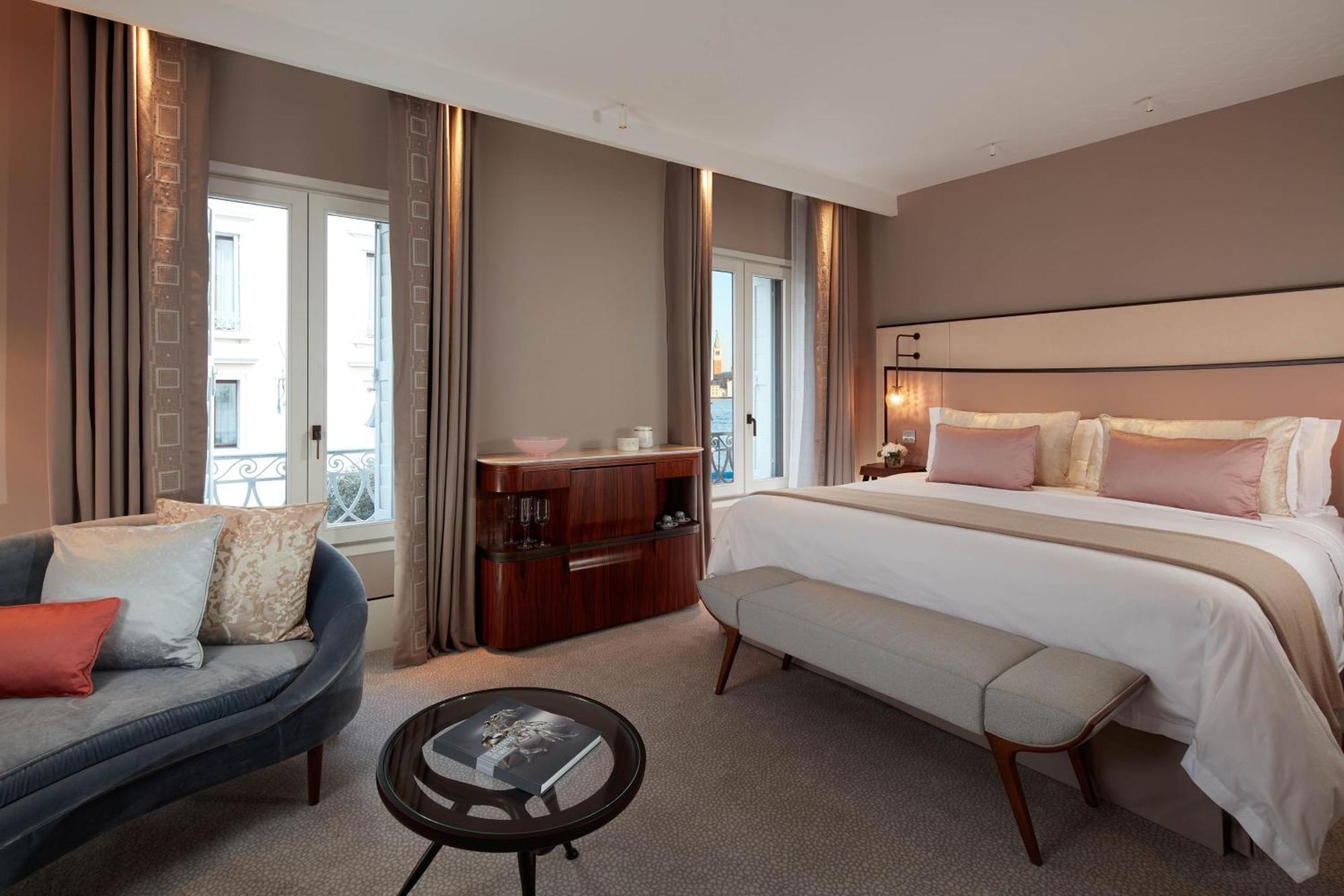 King Room Partial Canal View,1536256744:JPEG