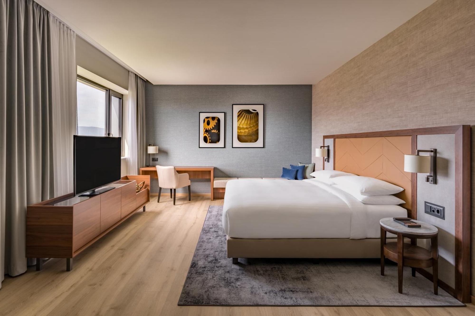 Suite Doble Junior - Cama extragrande - Planta Club