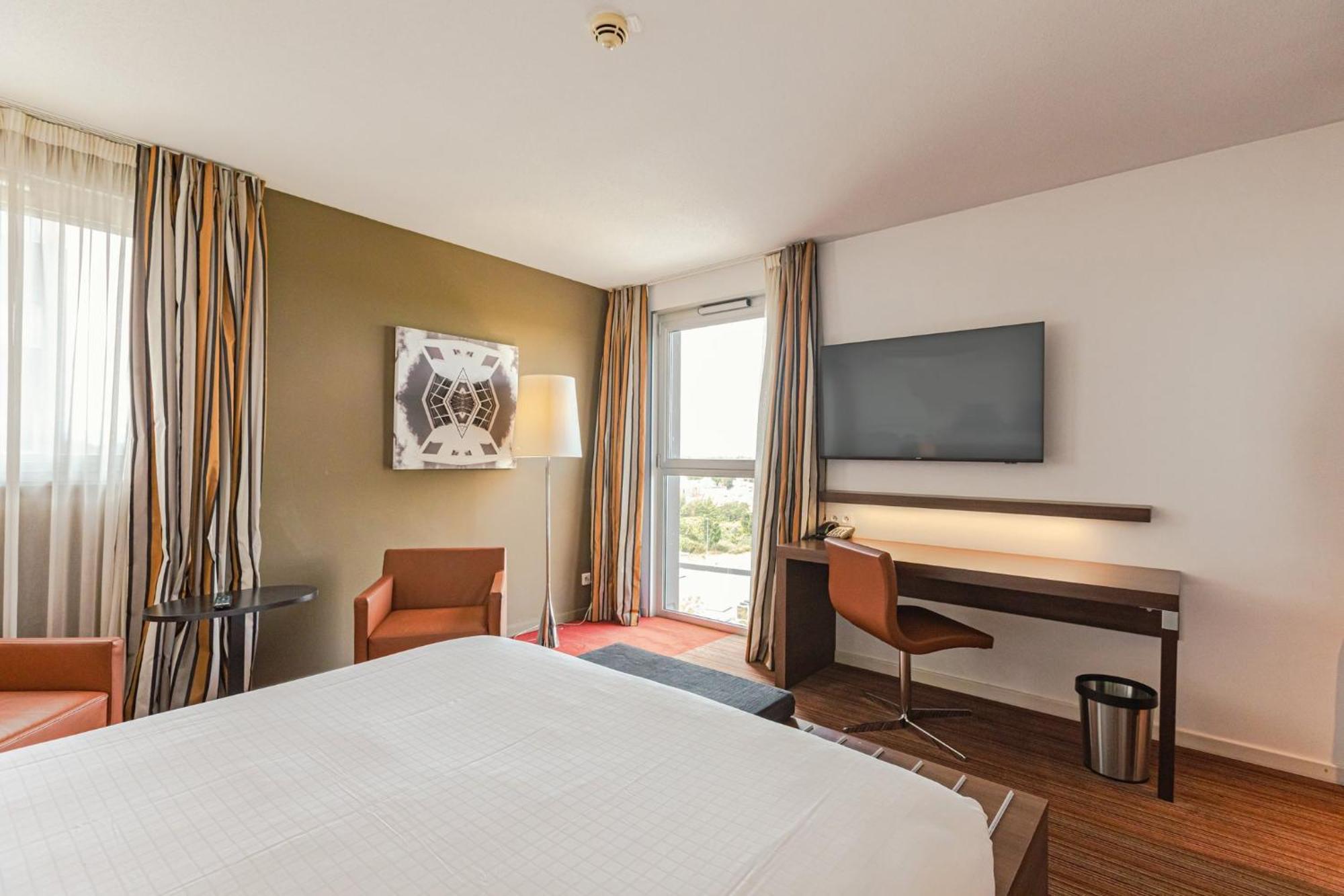 Premium Queen Room with sofa bed,1537853848:JPEG