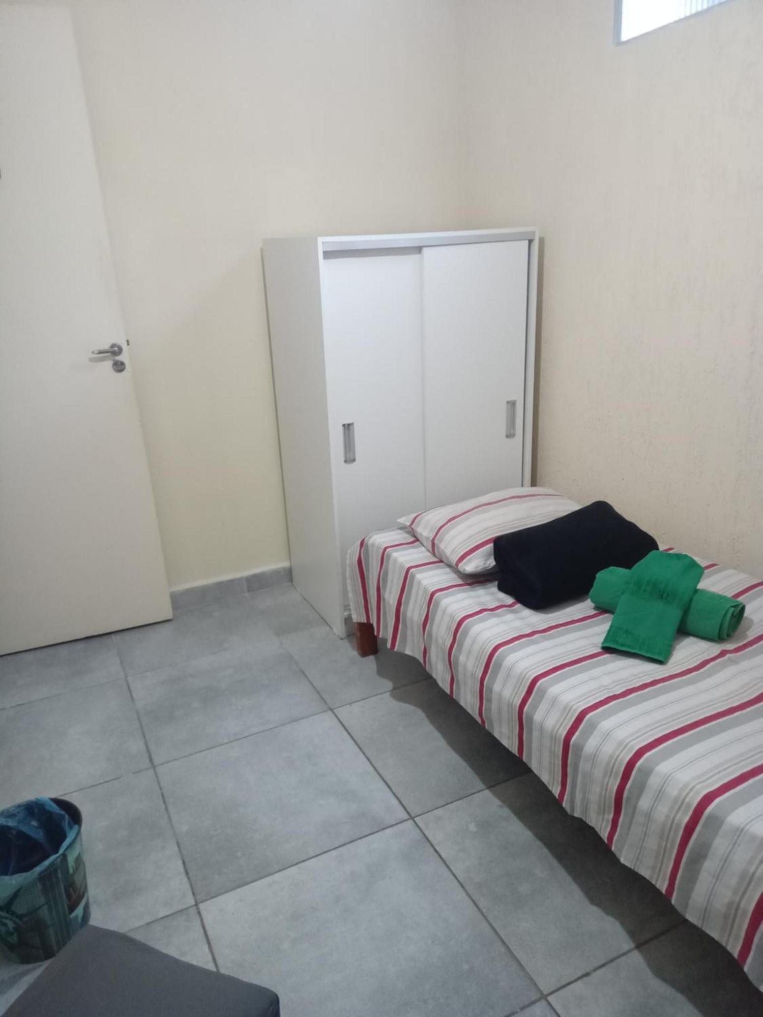 Quarto Individual Amplo