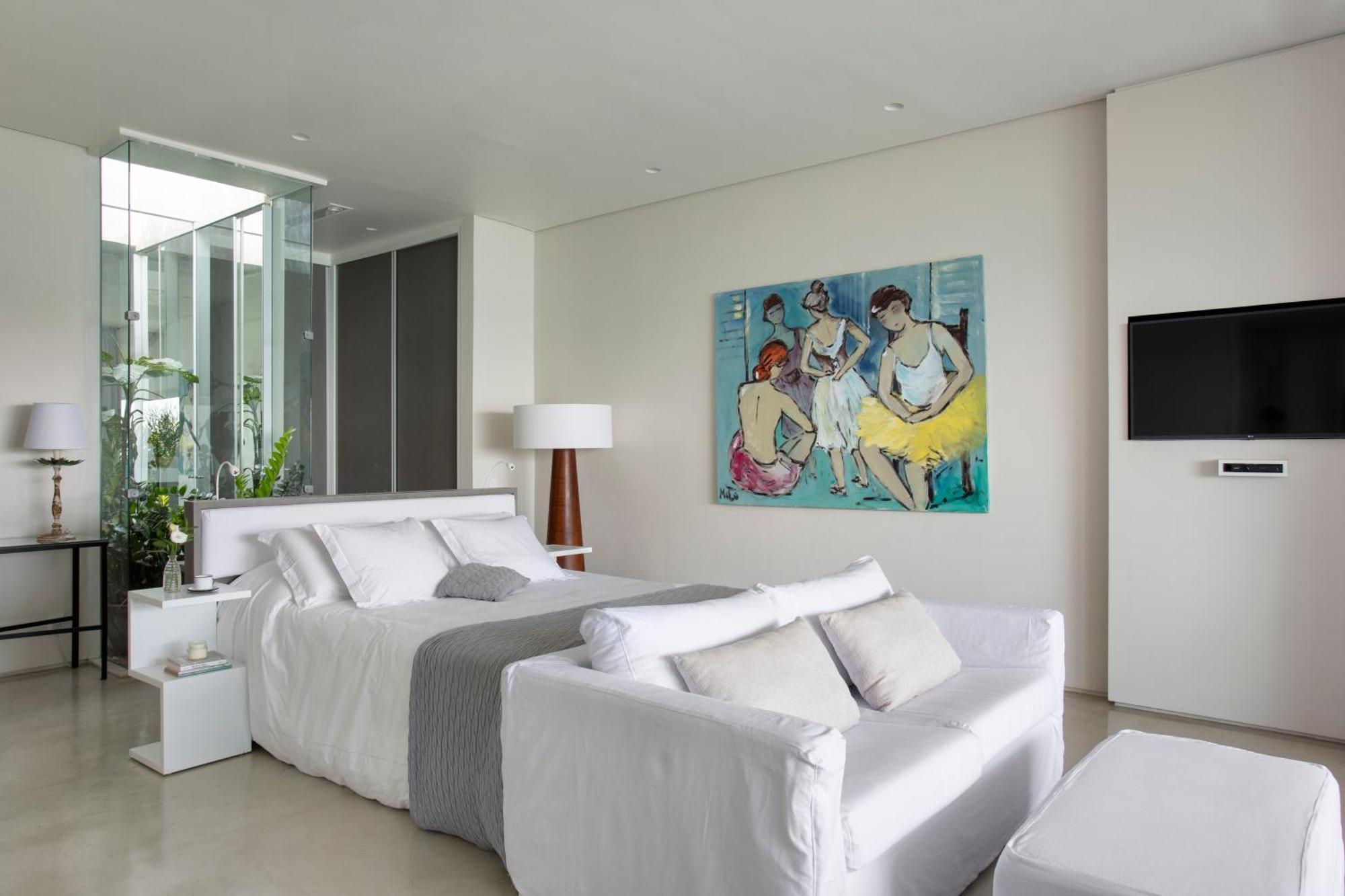 Suite com Varanda e Vista Mar