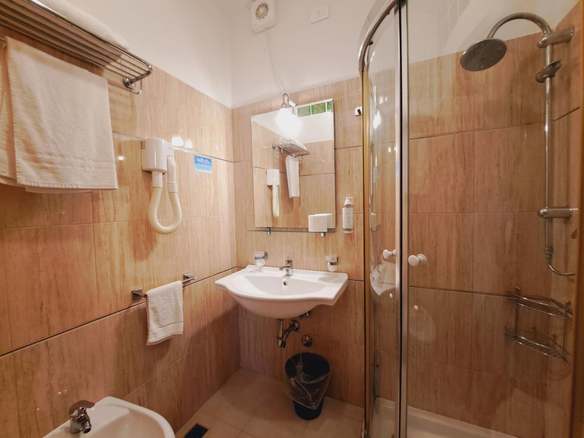Single Room,1538779093:JPEG