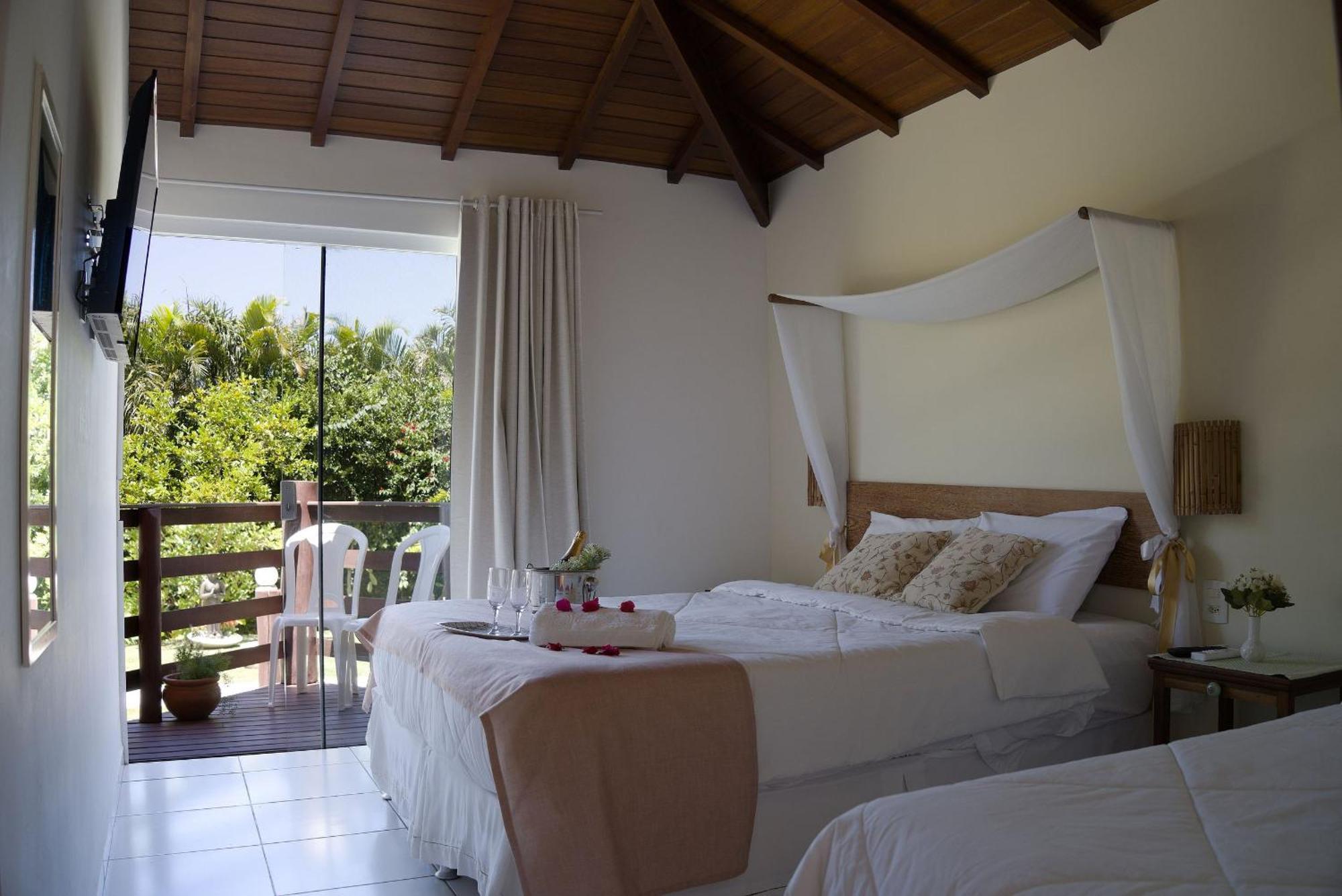 Quarto Triplo com Varanda