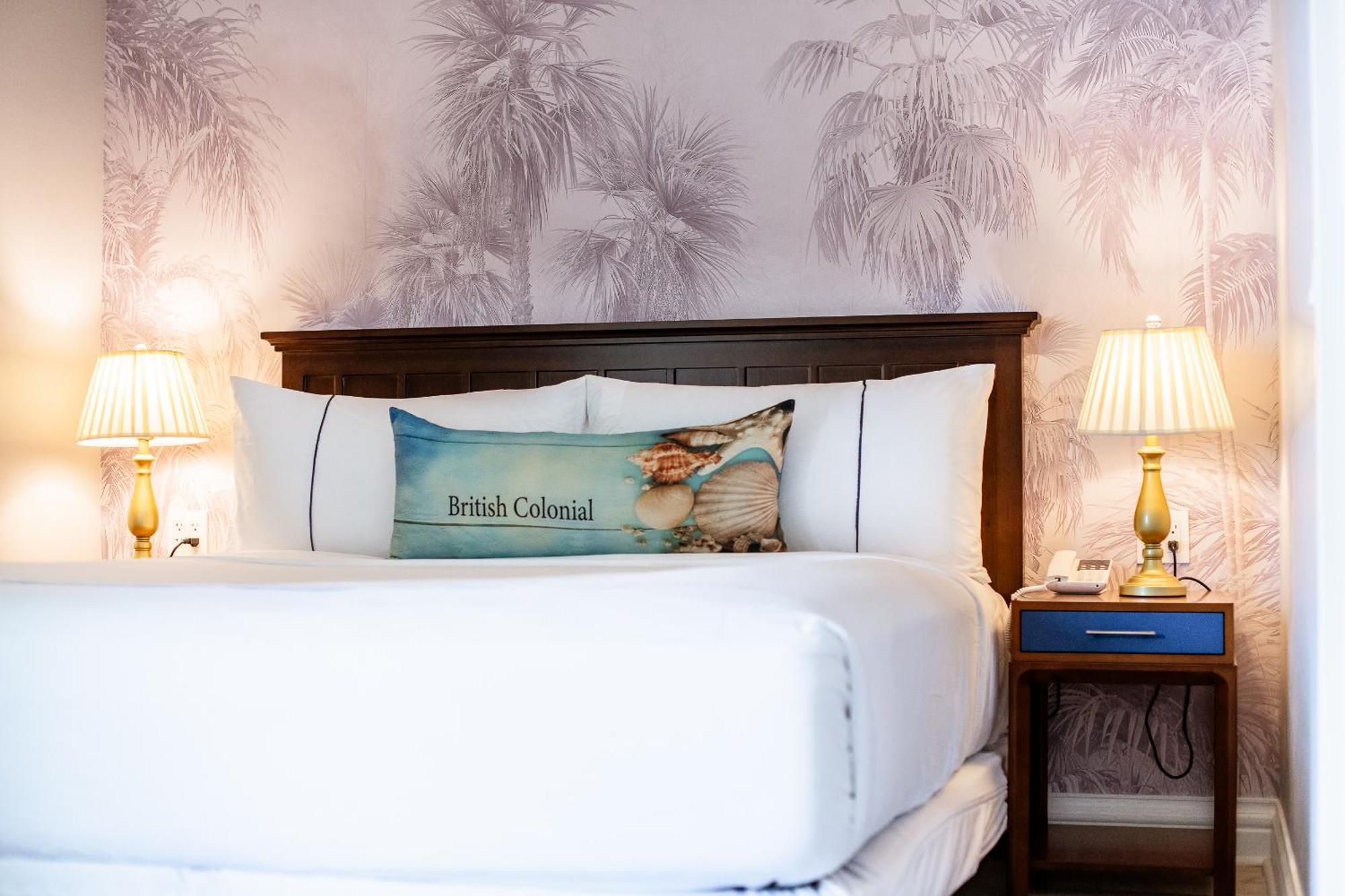 Quarto com Cama Queen-size e Vista do Mar