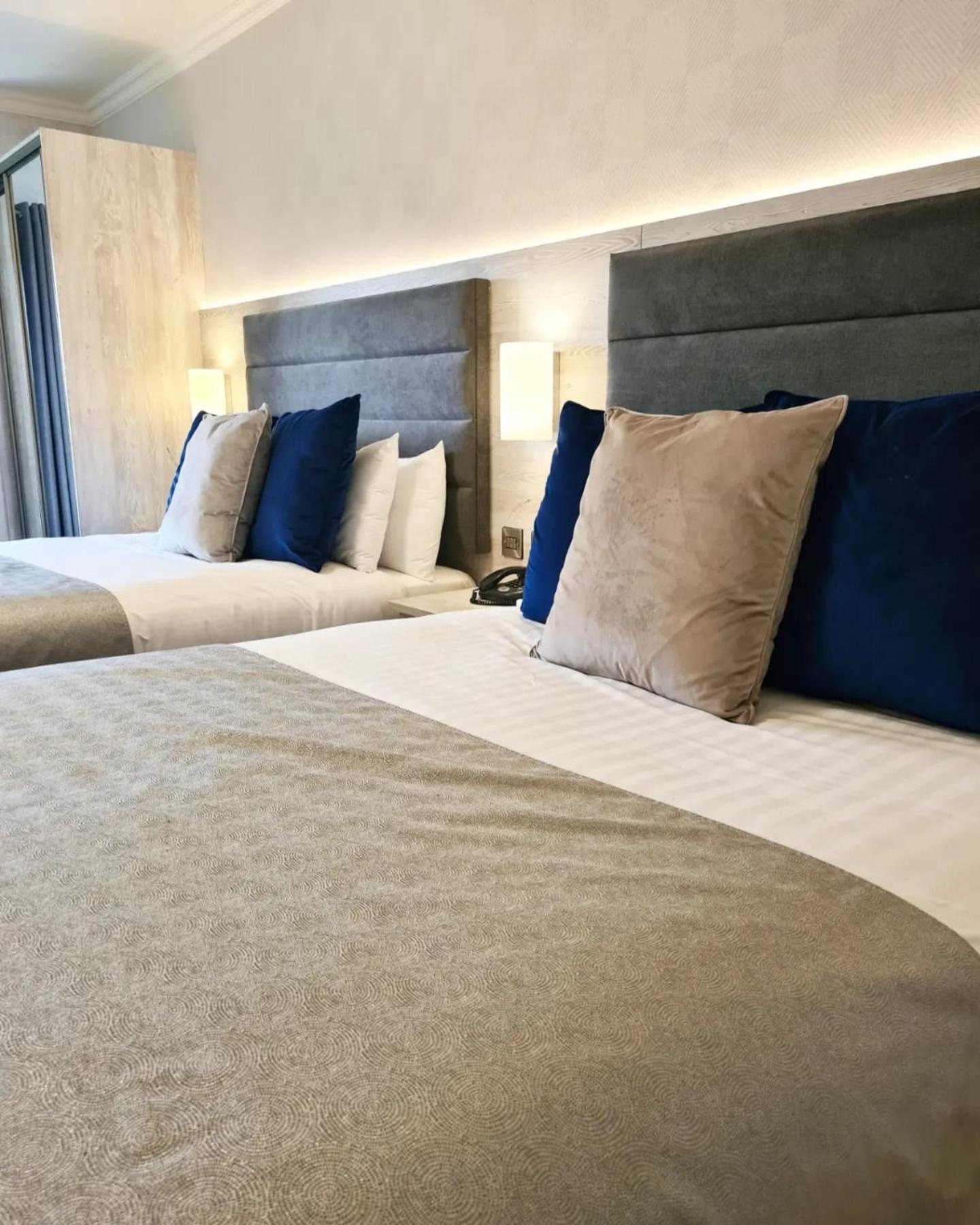Double Room,1588036204:JPEG