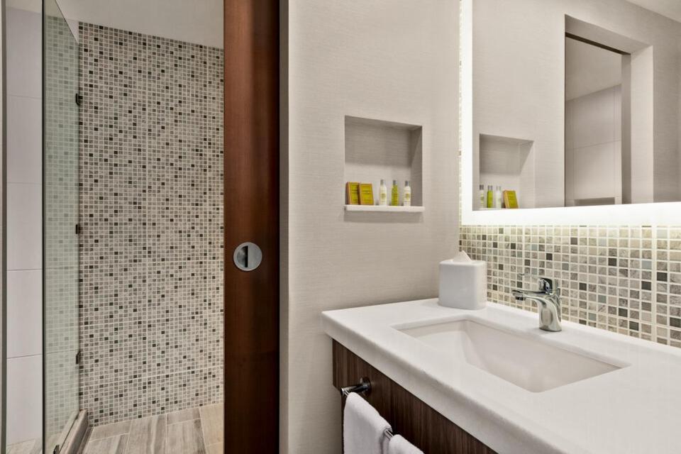 Double Room with Two Double Beds - Non-Smoking