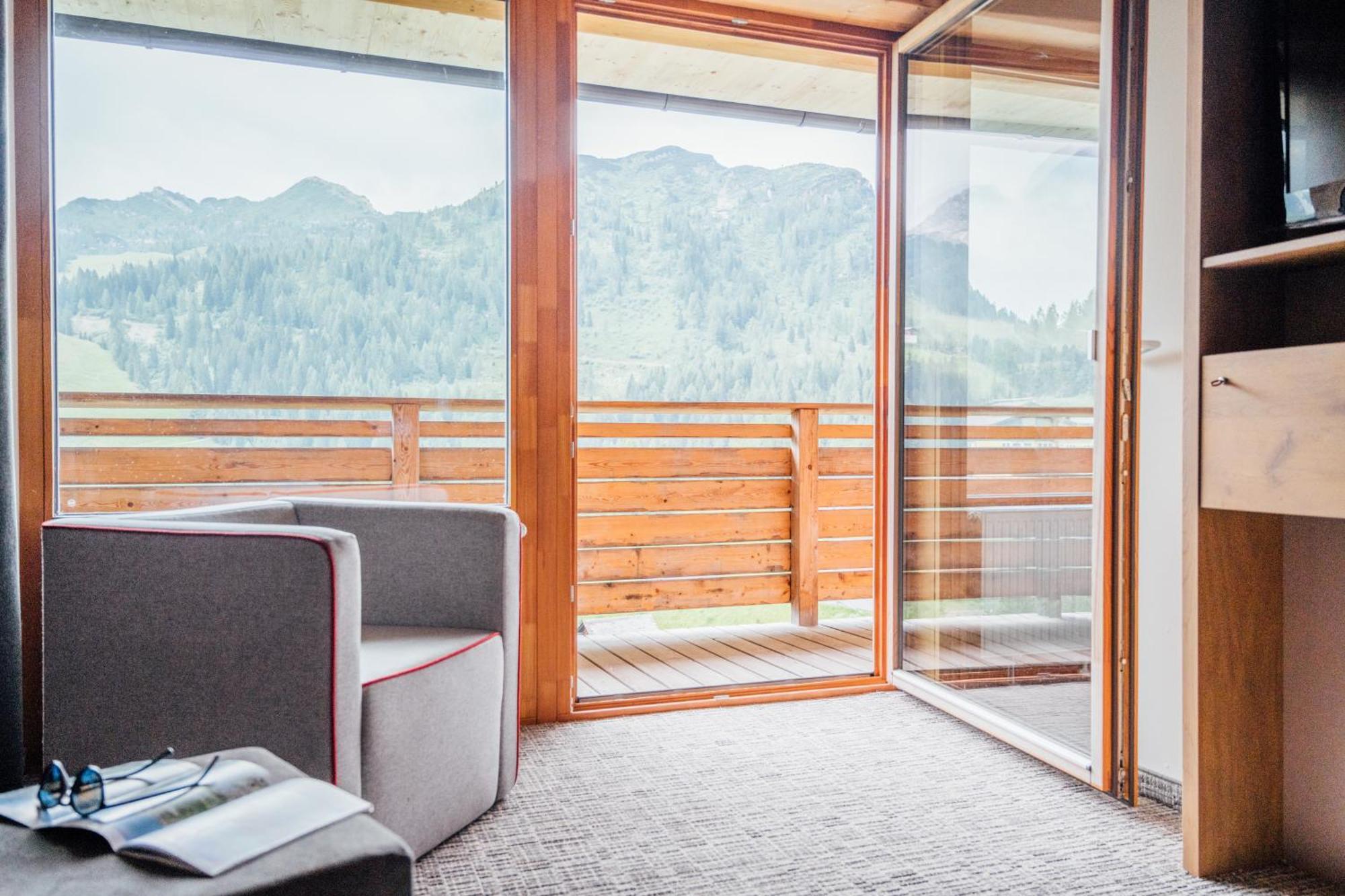 Familienzimmer Comfort mit Bergblick und Balkon