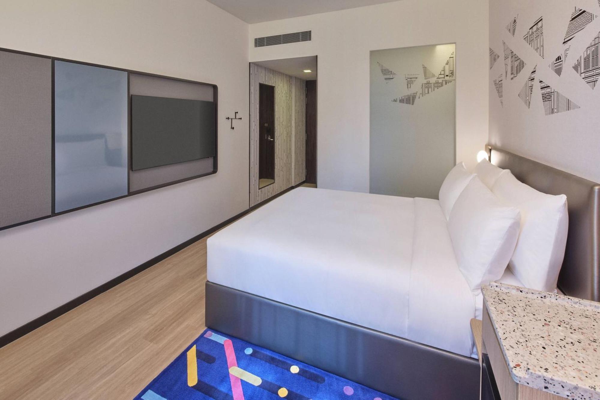 Urban, Guest room, 1 King, West Wing, Patio,1541037433:JPEG