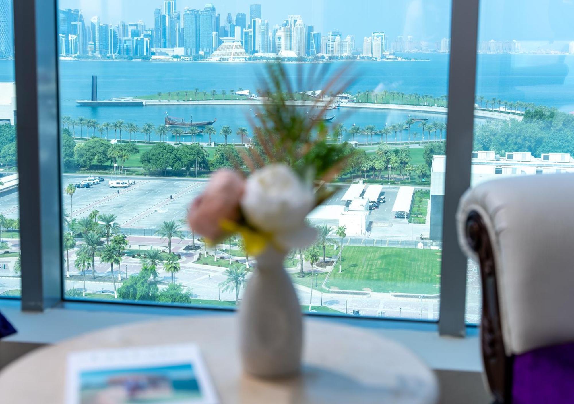 Deluxe King Room Corniche View,1542413182:JPEG