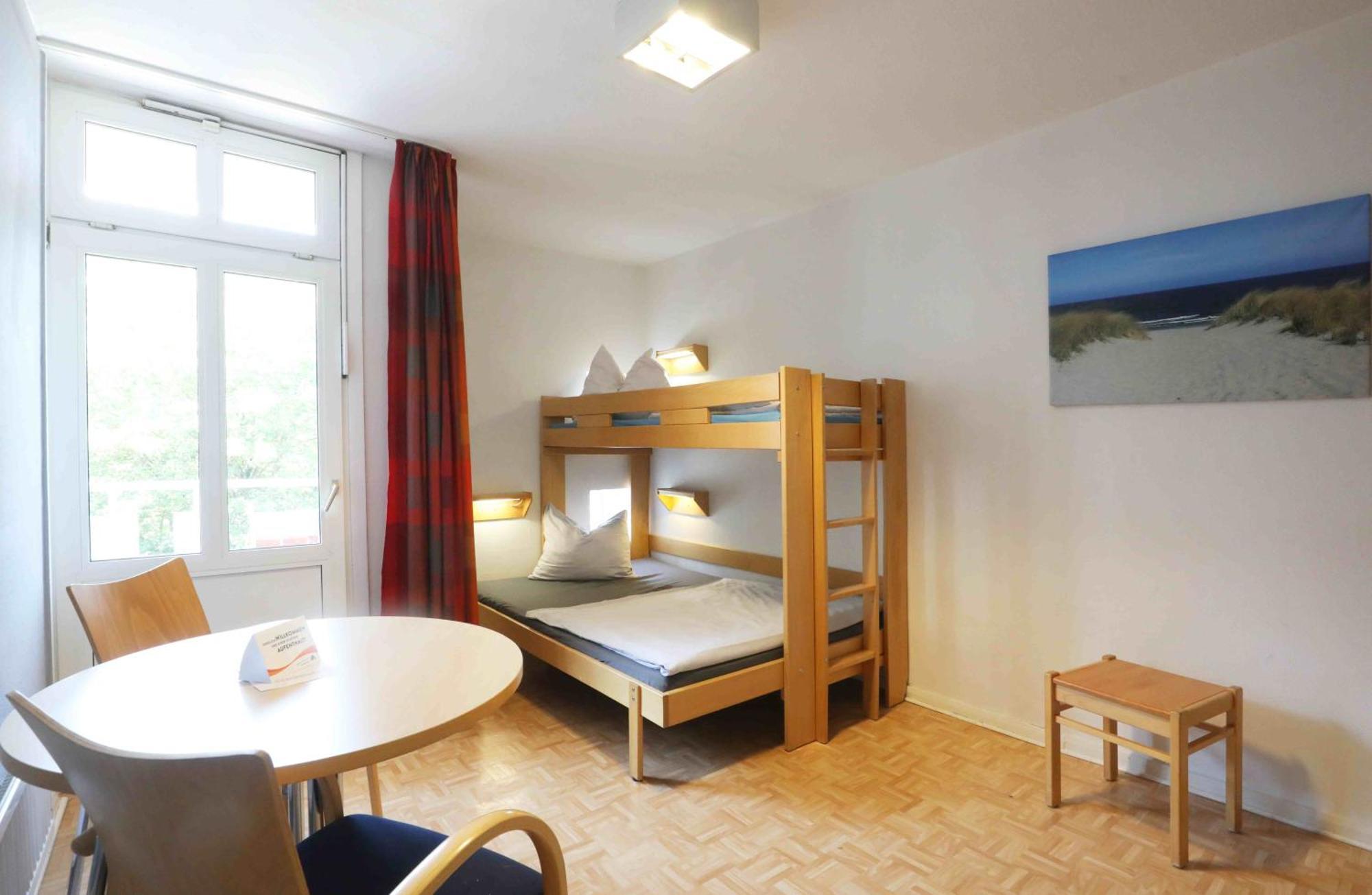 Doppel-/Zweibettzimmer mit Gemeinschaftsbad