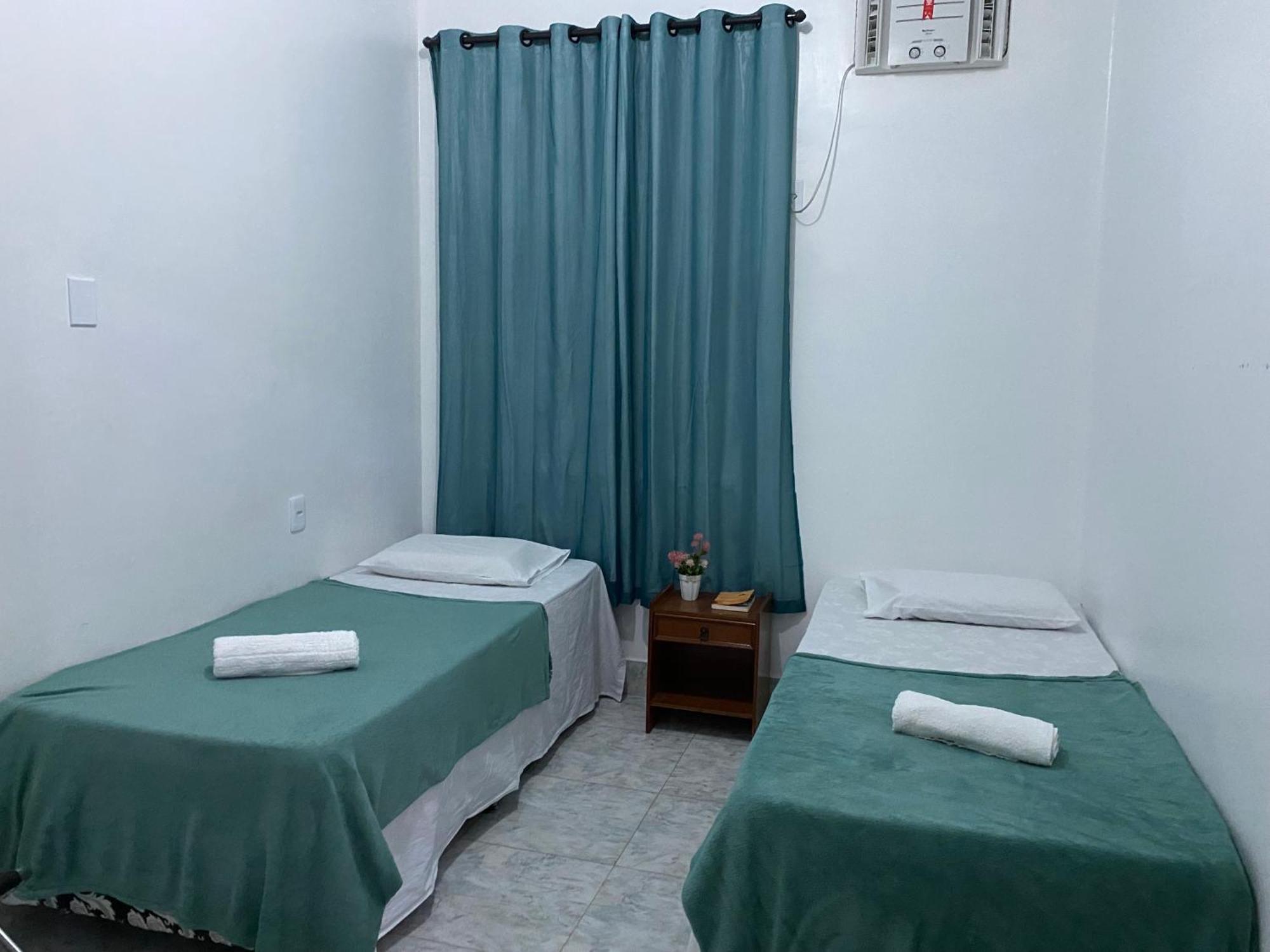 Quarto Duplo com Banheiro Compartilhado