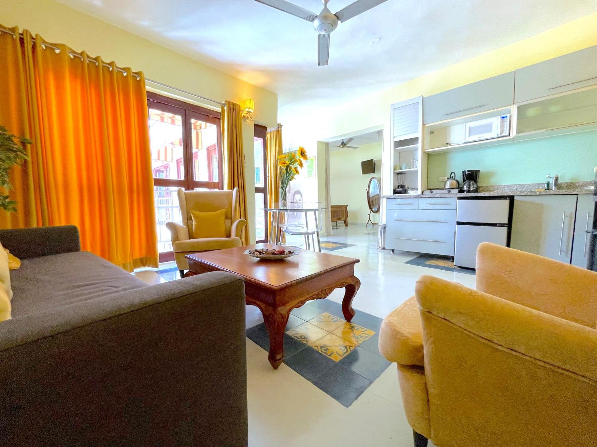 Deluxe King Suite