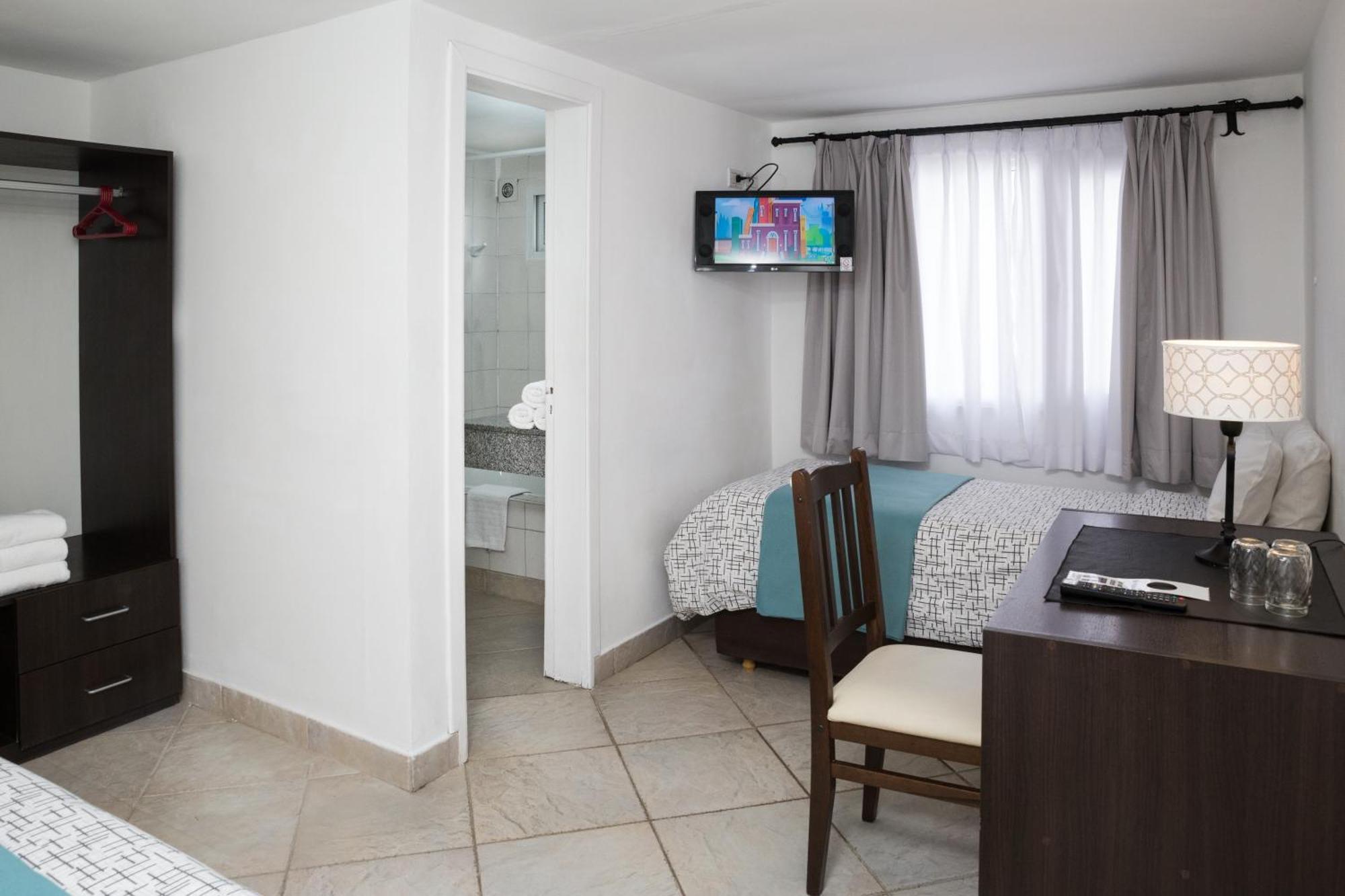 Triple Room,1544880088:JPEG