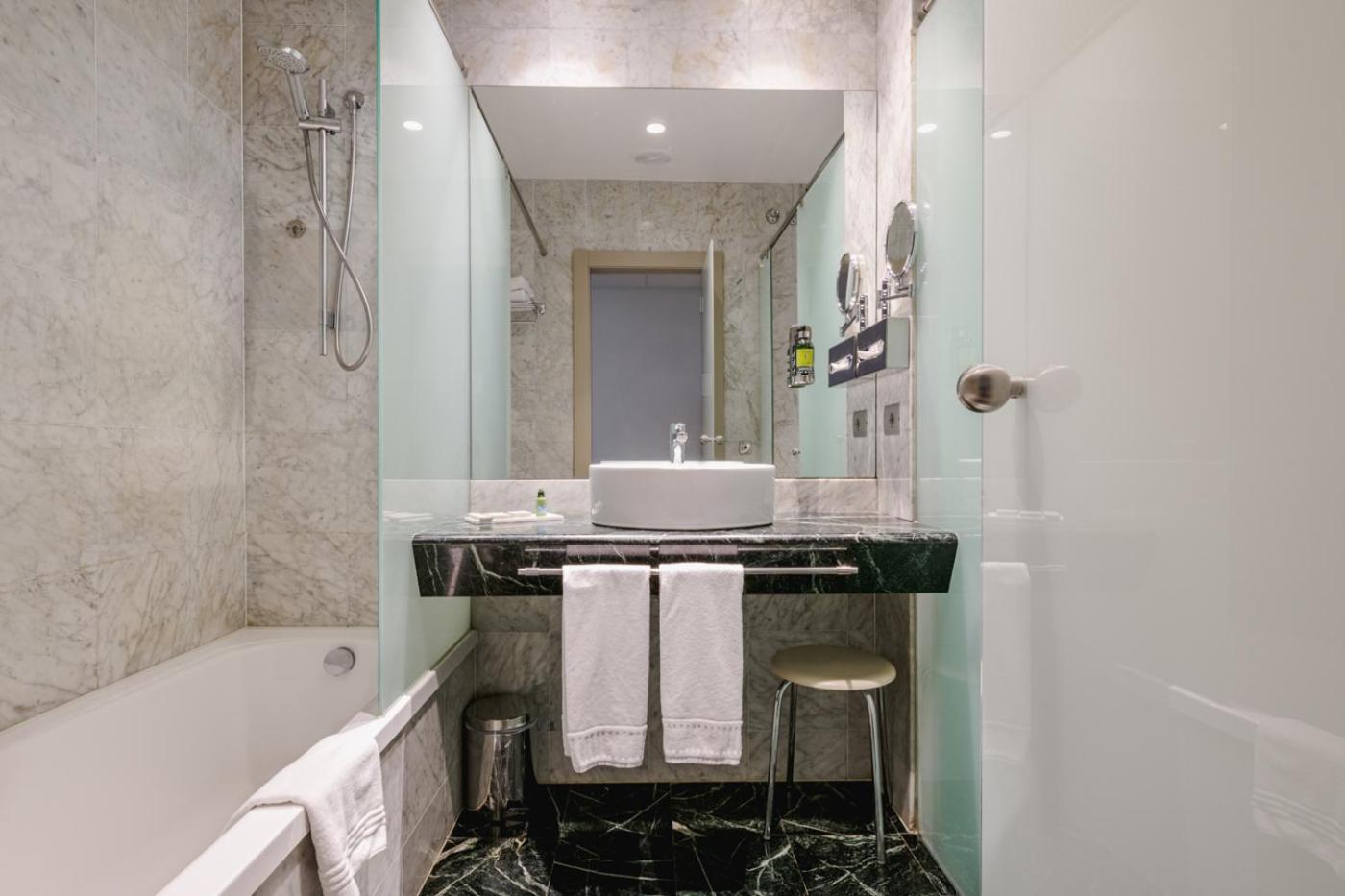 Triple Room,1273041463:JPEG