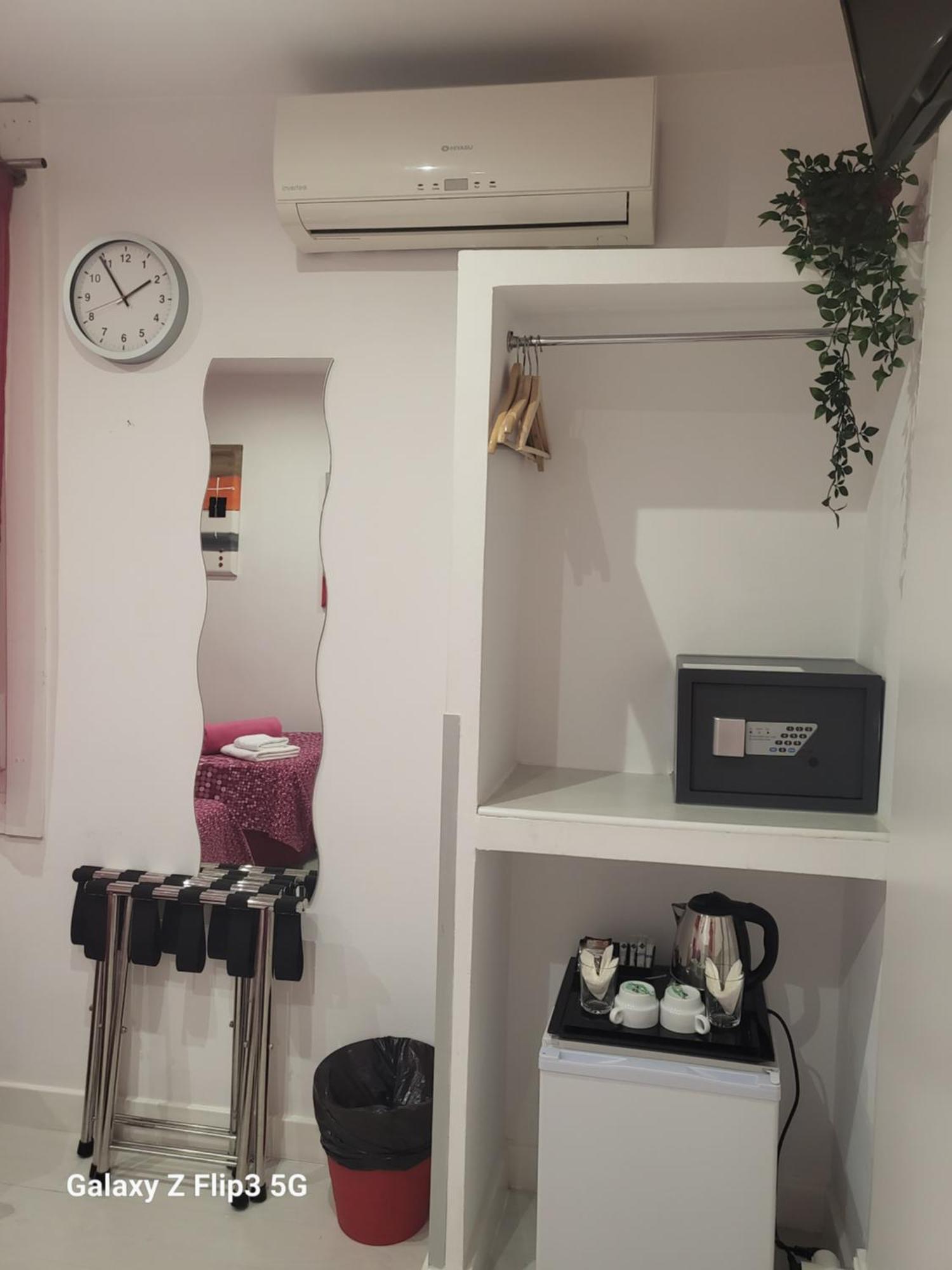 Twin Room,1546420636:JPEG