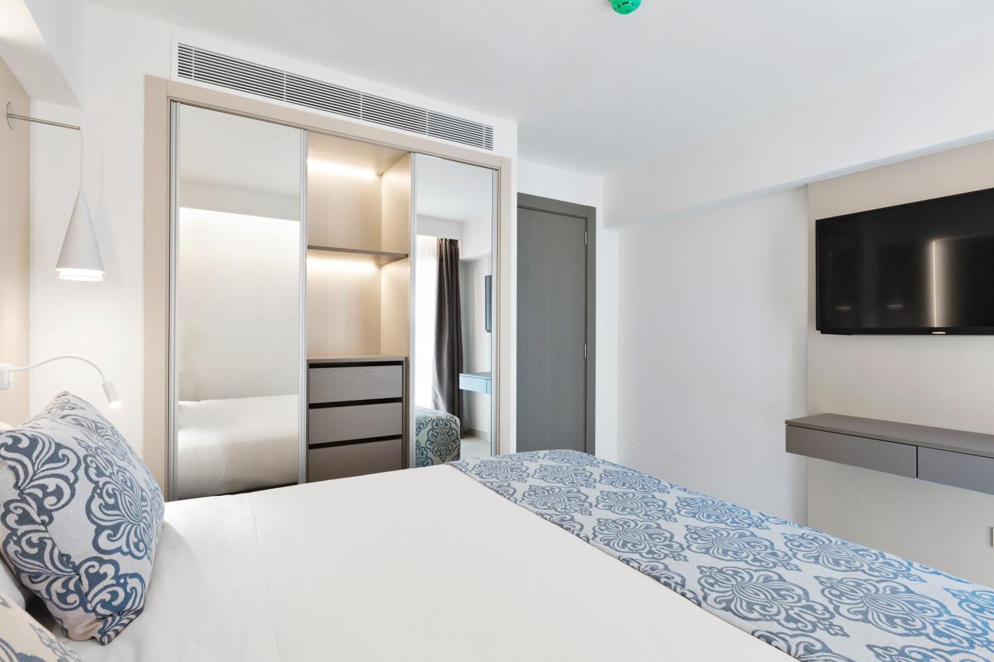 Apartment mit Balkon