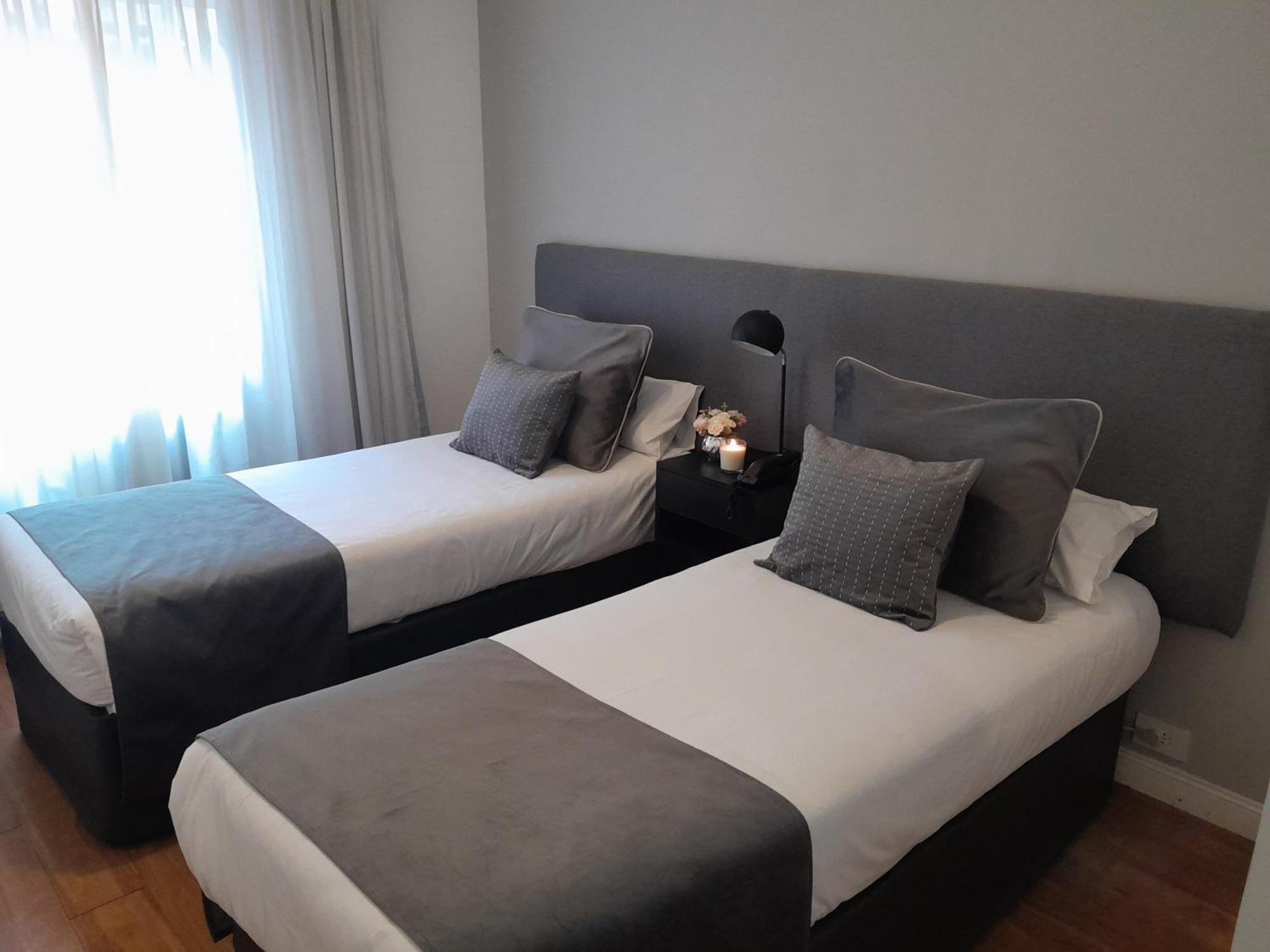 Quarto Twin Standard