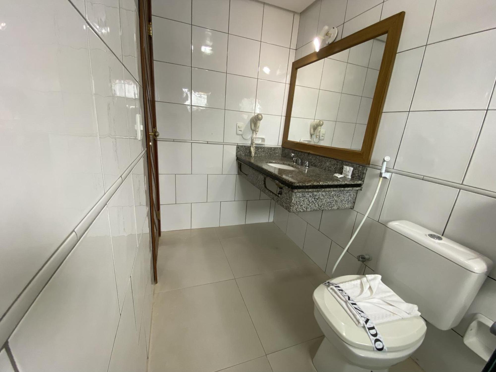 Apartamento Deluxe com Vista Piscina