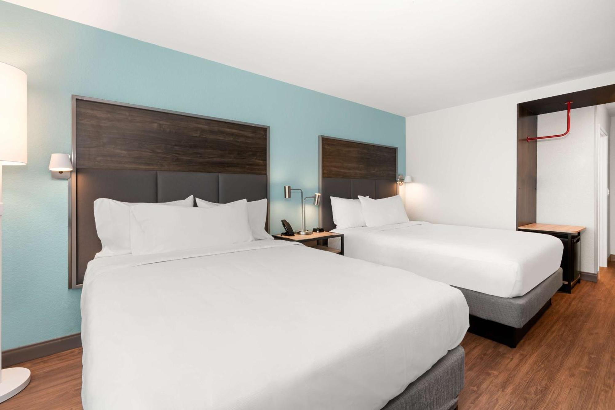 Queen Room with Two Queen Beds,1548269938:JPEG