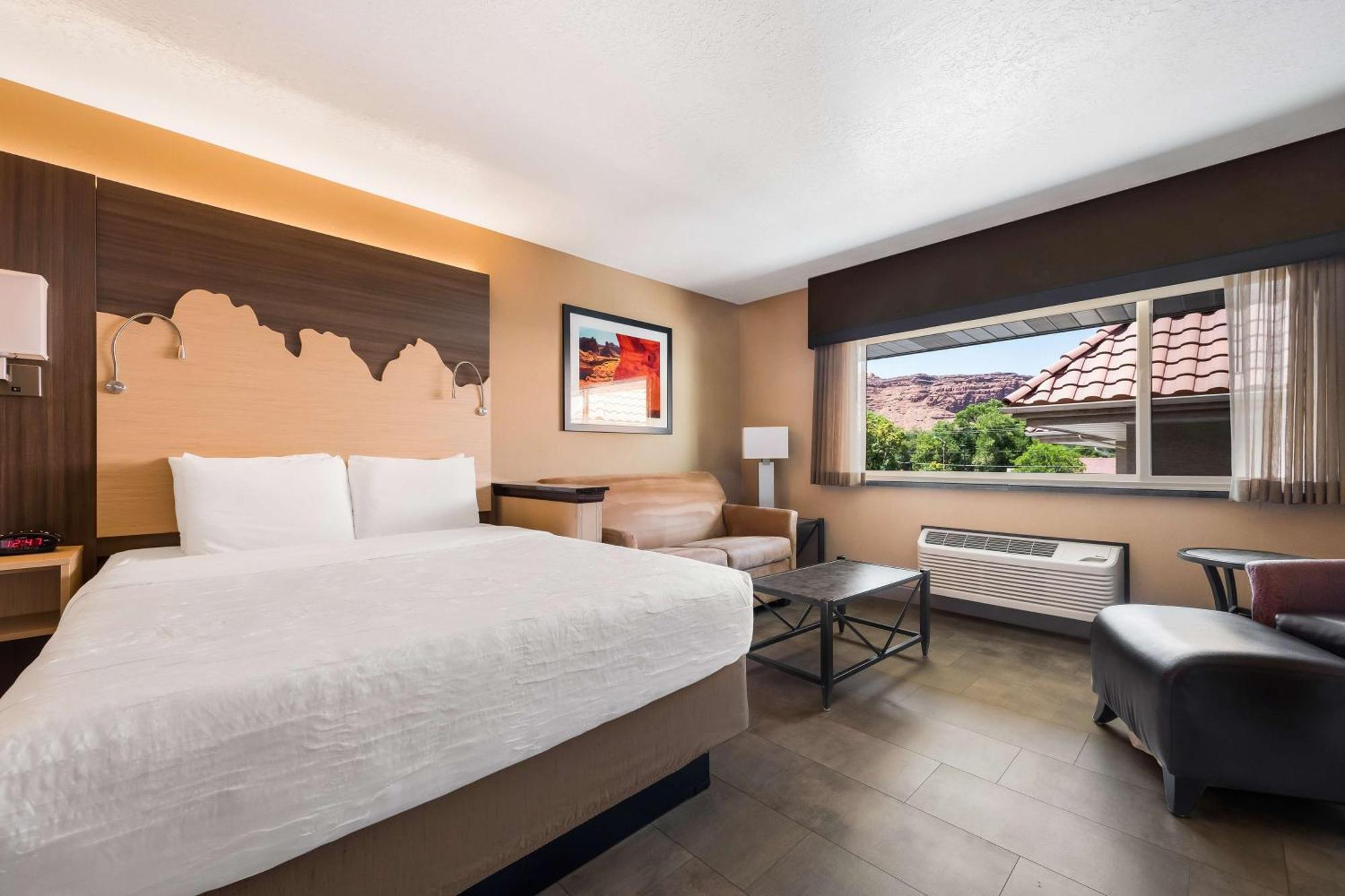 Suite avec 2 Lits Queen-Size et Canapé-Lit - Non-Fumeurs
