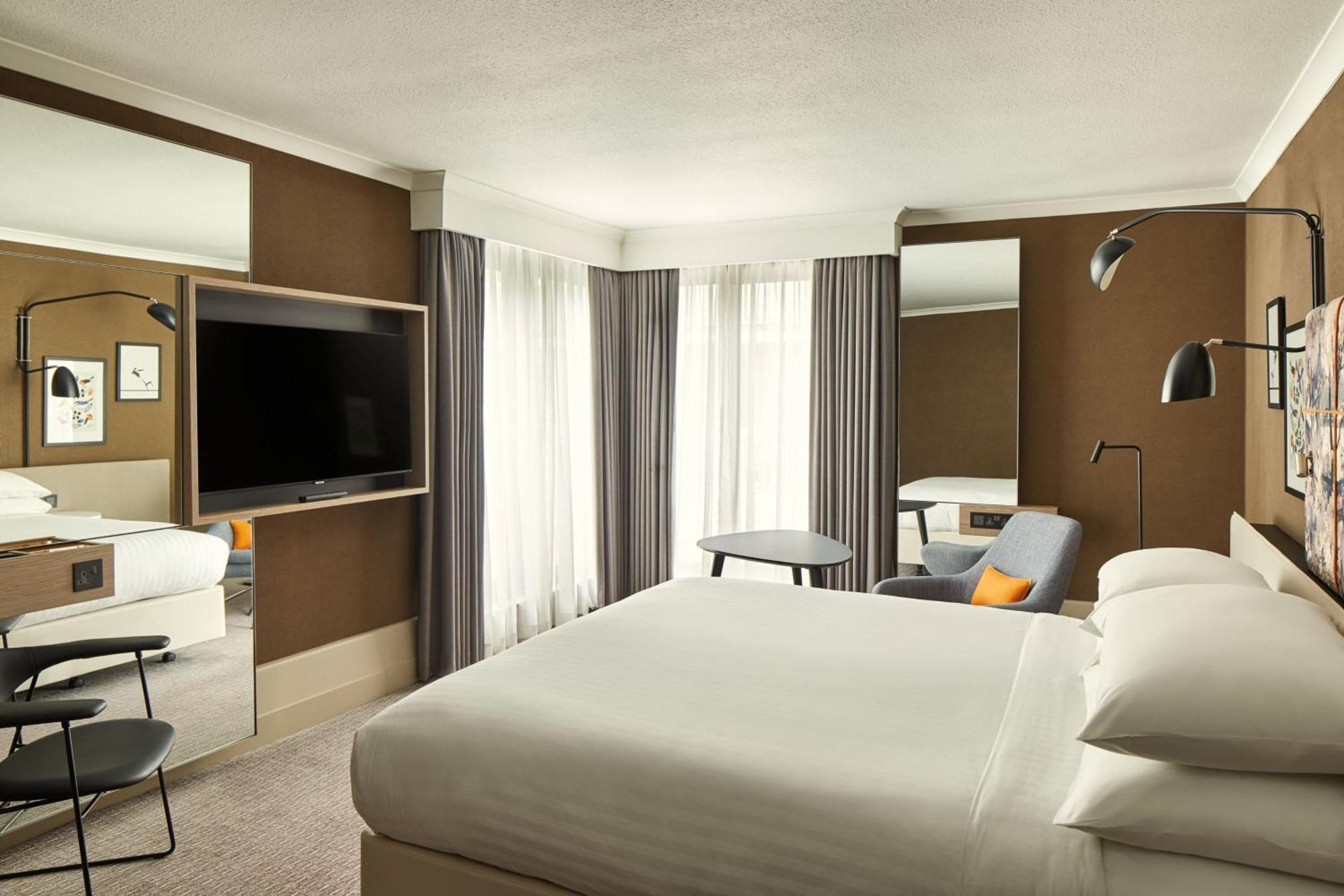 Junior Suite mit Kingsize-Bett und Zugang zur Club Lounge