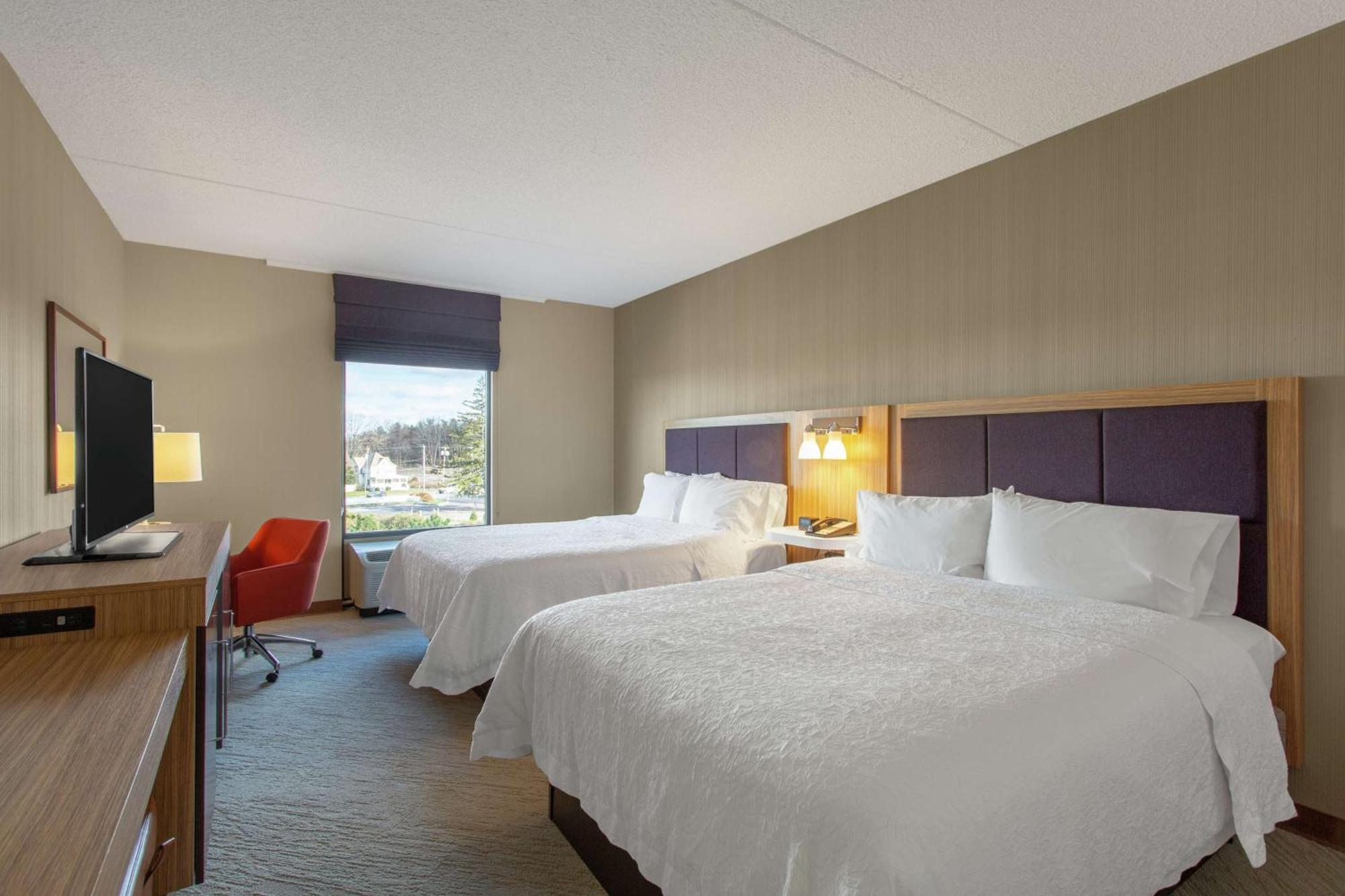 Room with Two Queen Beds - Non-Smoking