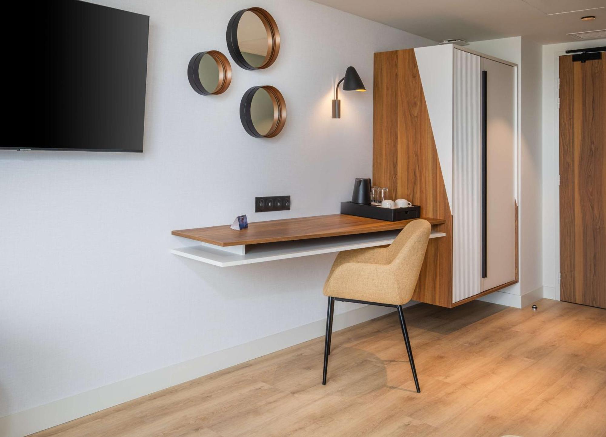 Premium kamer met balkon en uitzicht op de zee.