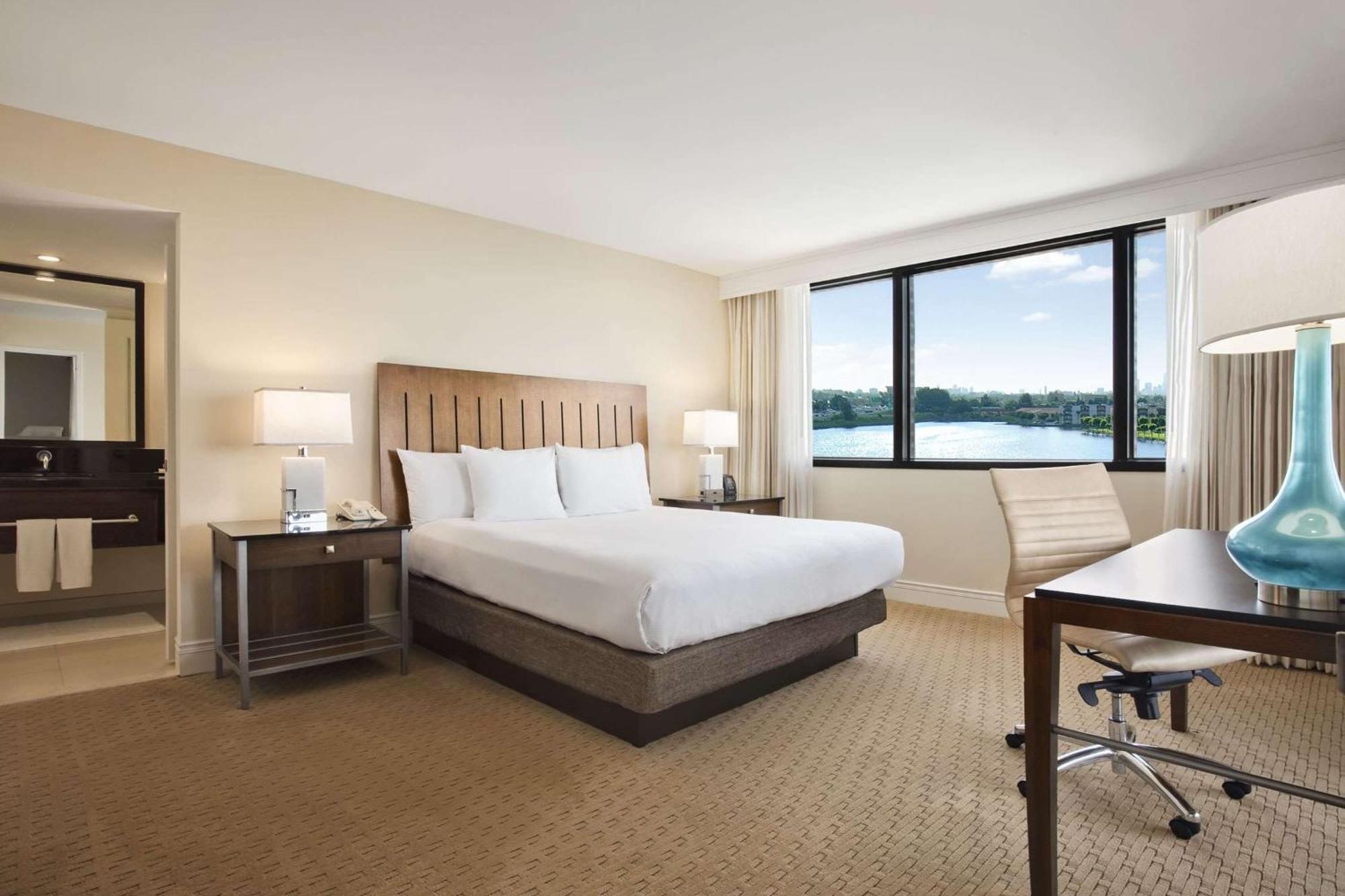Quarto com Cama King-size - Vista da Lagoa