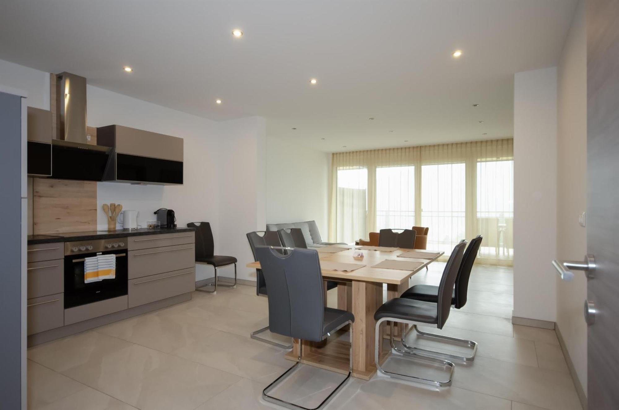 Apartment mit 4 Schlafzimmern und Seeblick