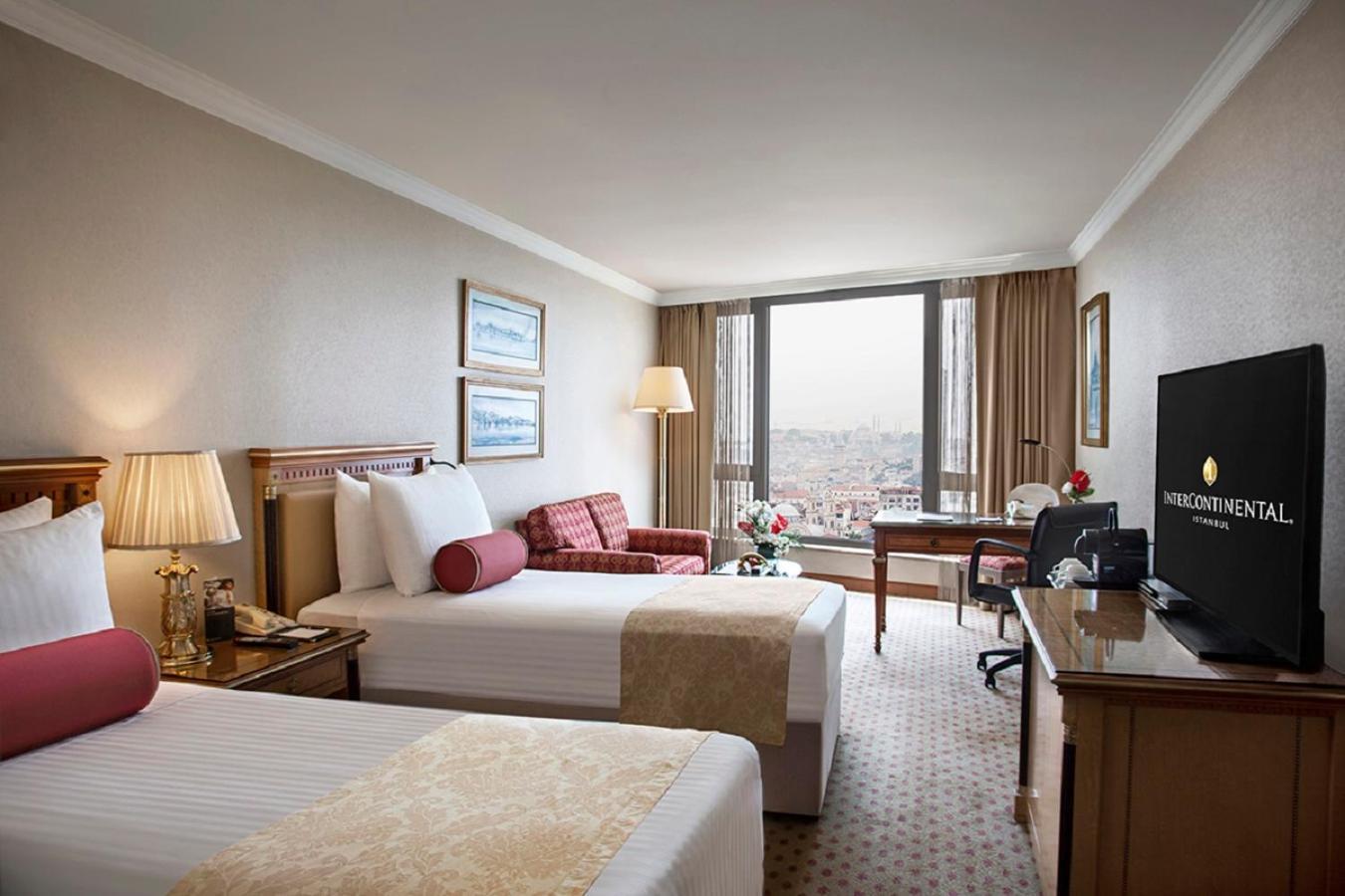 Chambre Lits Jumeaux Premium avec Accès au Salon - Vue sur Ville