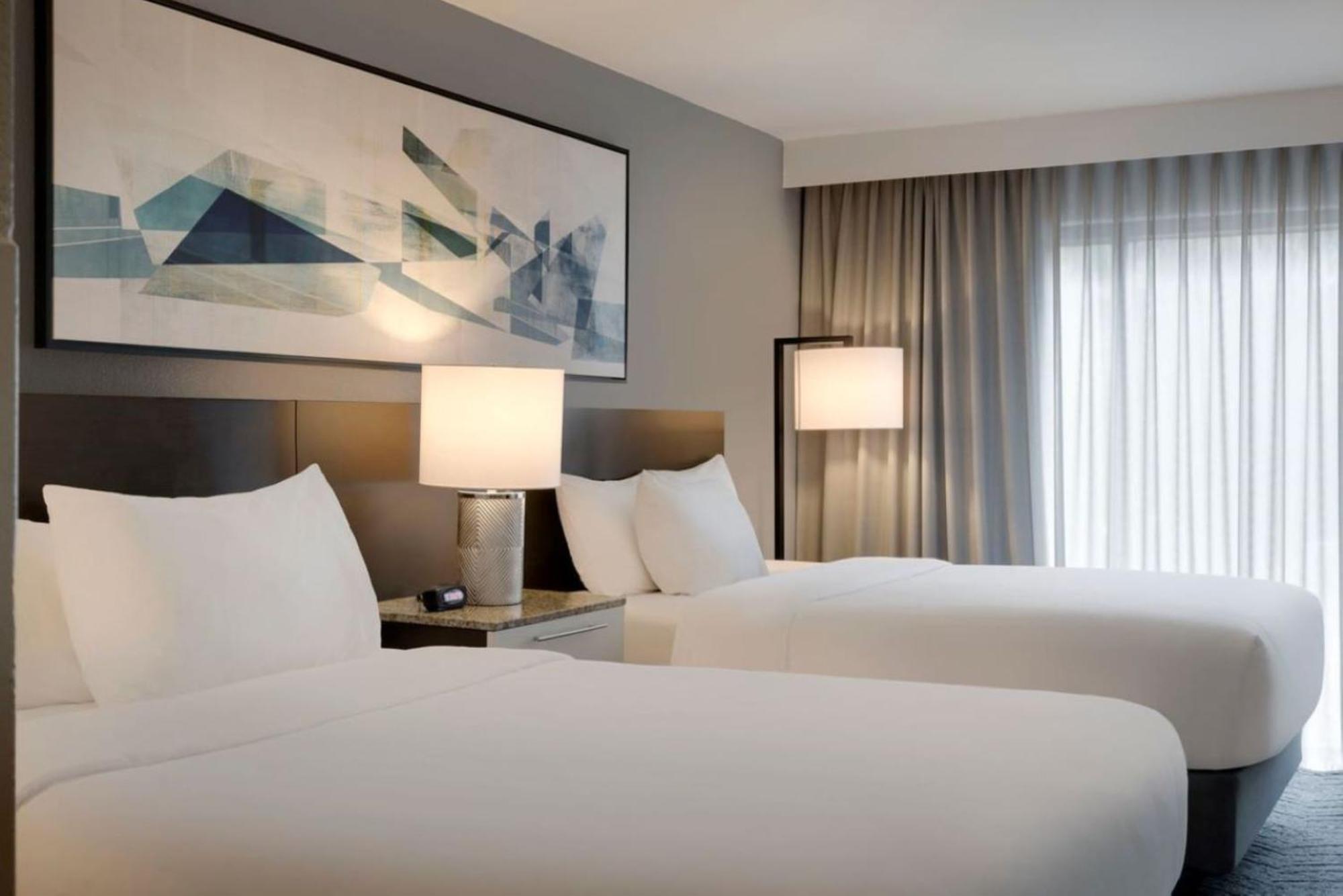 Chambre avec 2 Lits Queen-Size - Vue sur Piscine