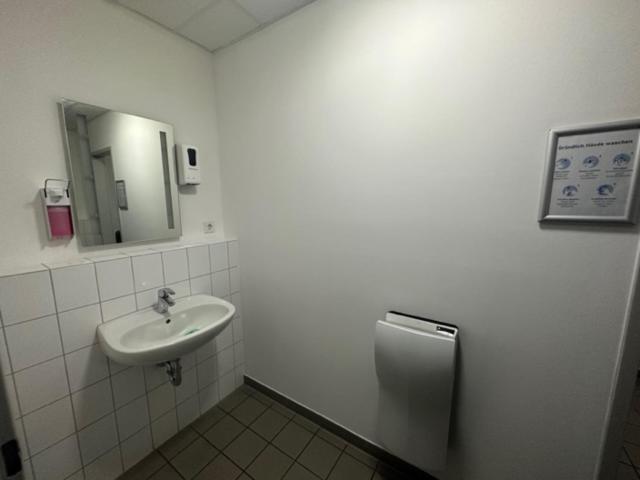 Bett im gemischten 4-Bett-Schlafsaal mit Gemeinschaftsbad auf der Etage