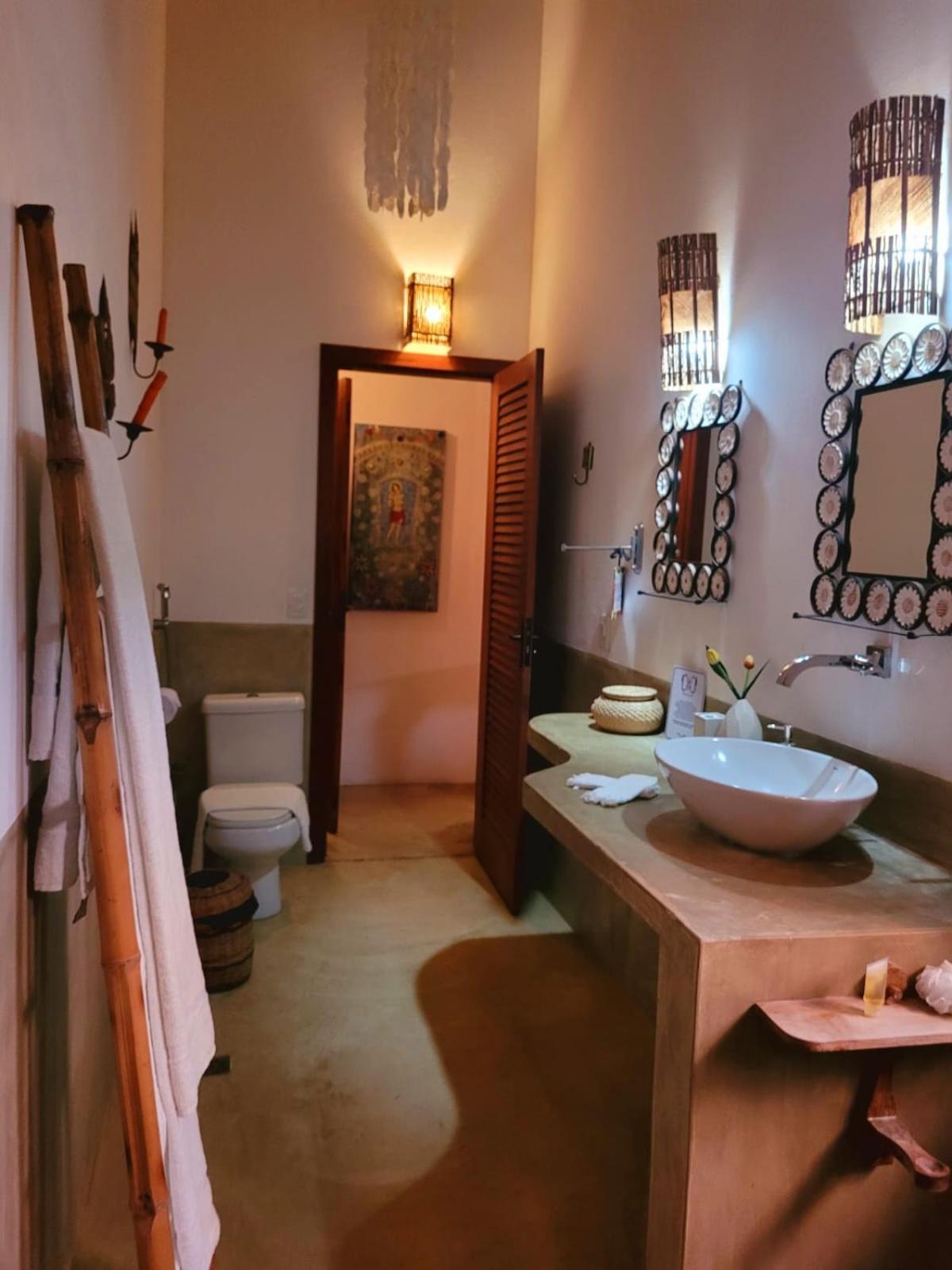 Quarto Standard com Varanda e Vista da Piscina