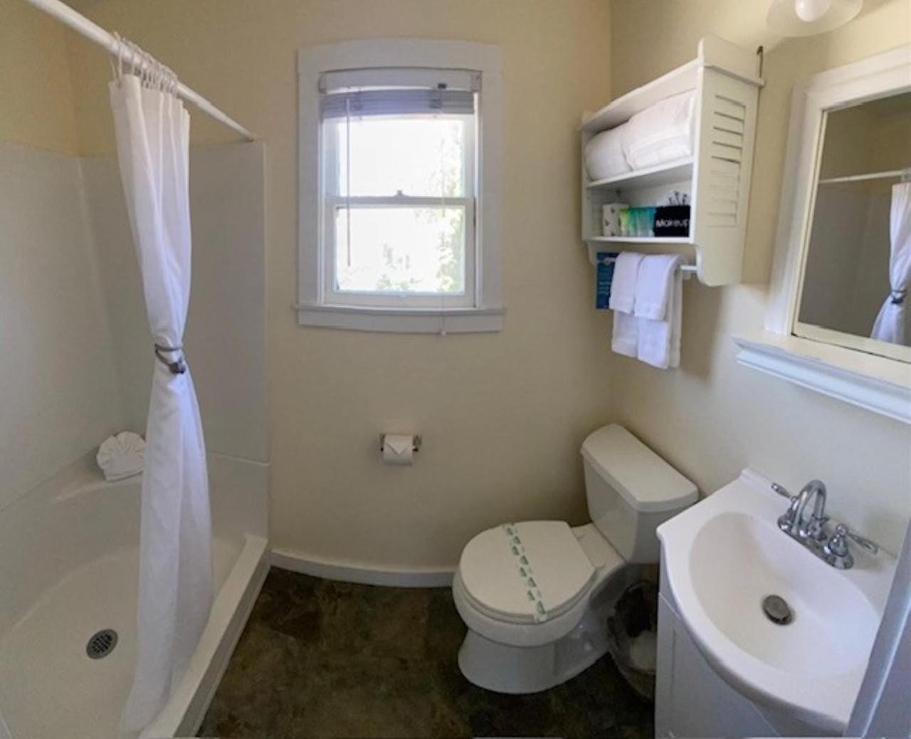Standard King Room,1644458144:JPEG