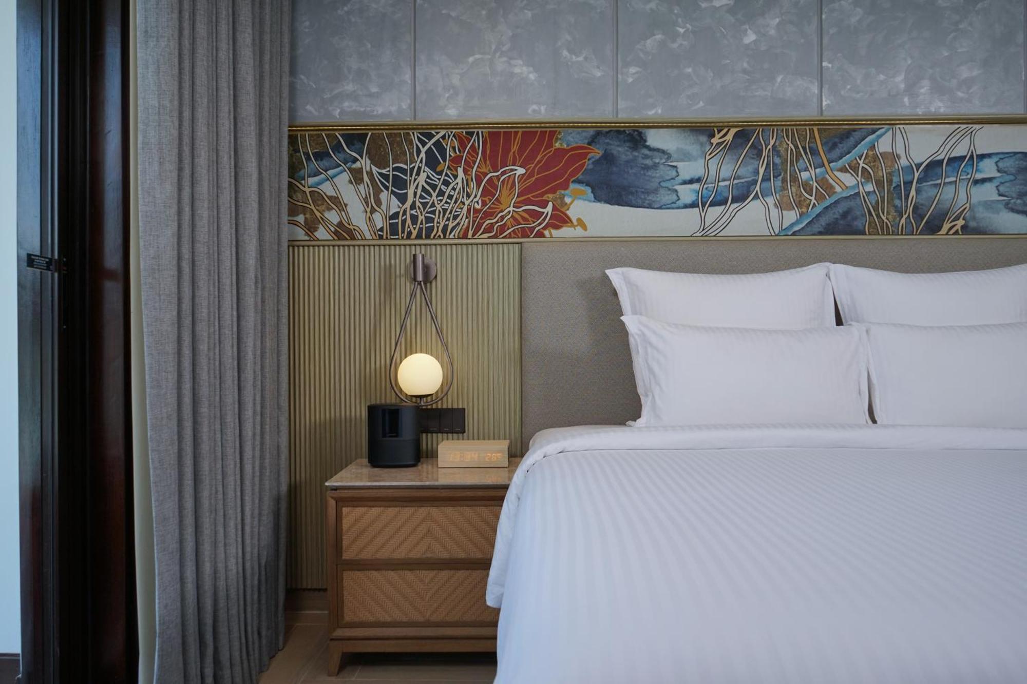 Chambre Lit King-Size de Luxe avec Balcon - Vue sur Océan