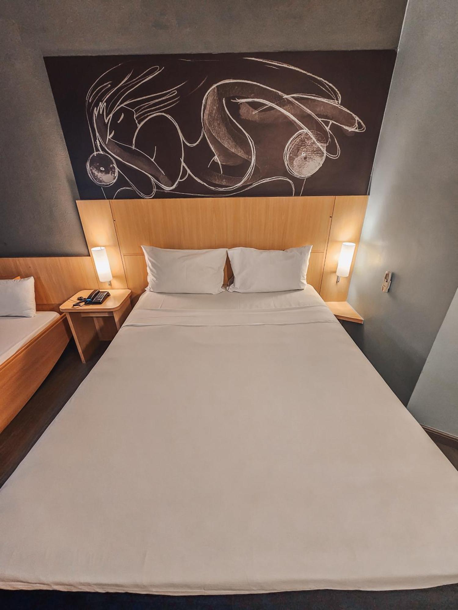Quarto Duplo Standard com Sofá-cama