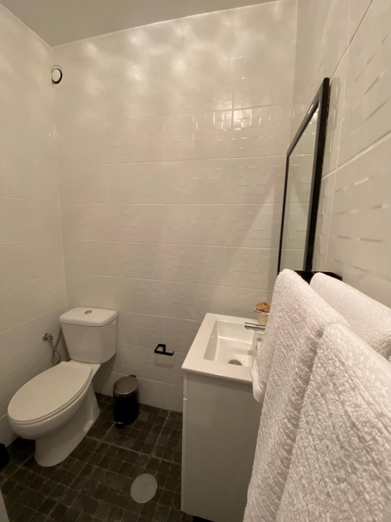 Tweepersoonskamer met een Eigen Externe Badkamer