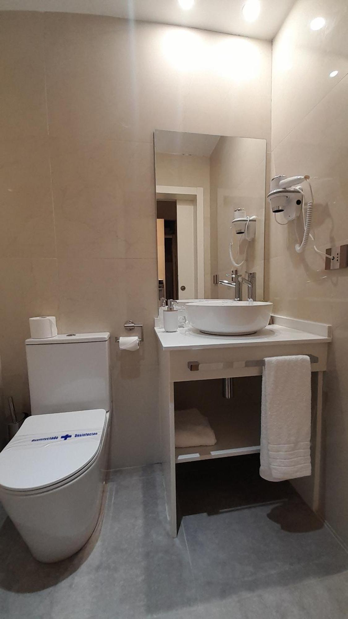 Triple Room,1391075915:JPEG