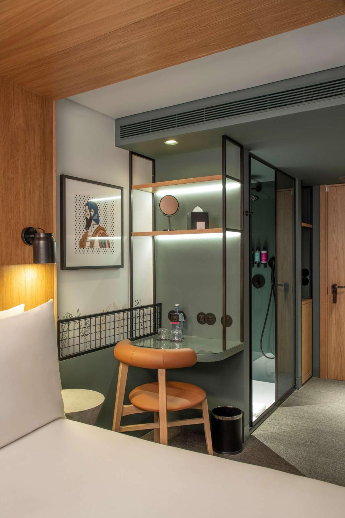 Habitación con cama extragrande