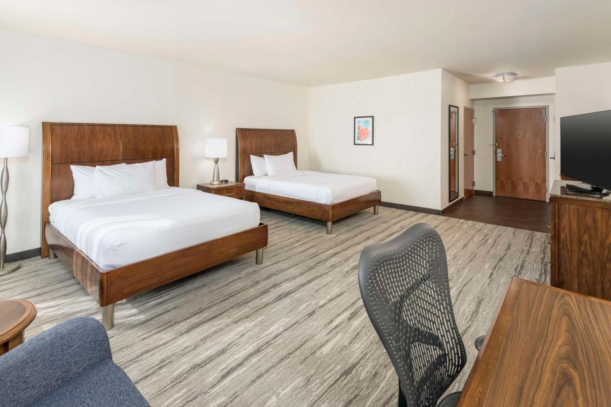 Chambre avec 2 Lits Queen-Size - Douche Accessible en Fauteuil Roulant - Accessible aux Personnes à Mobilité Réduite
