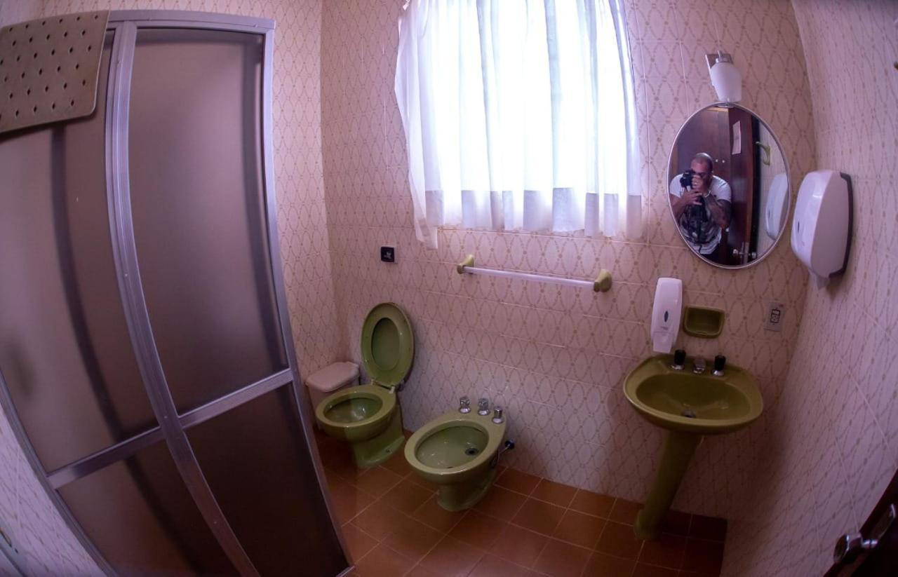 Quarto Duplo com Banheiro Privativo Externo
