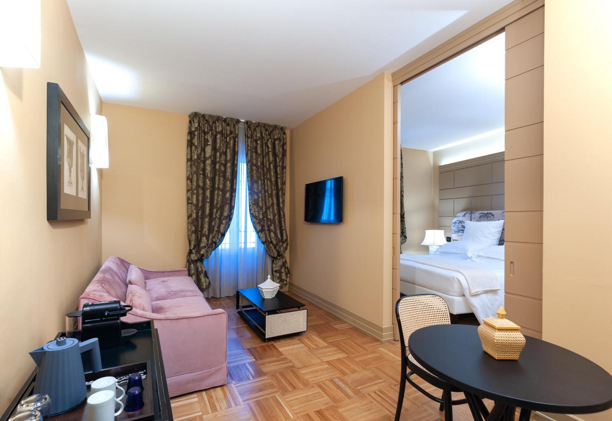 Luxury Quadruple Room,1580188987:JPEG