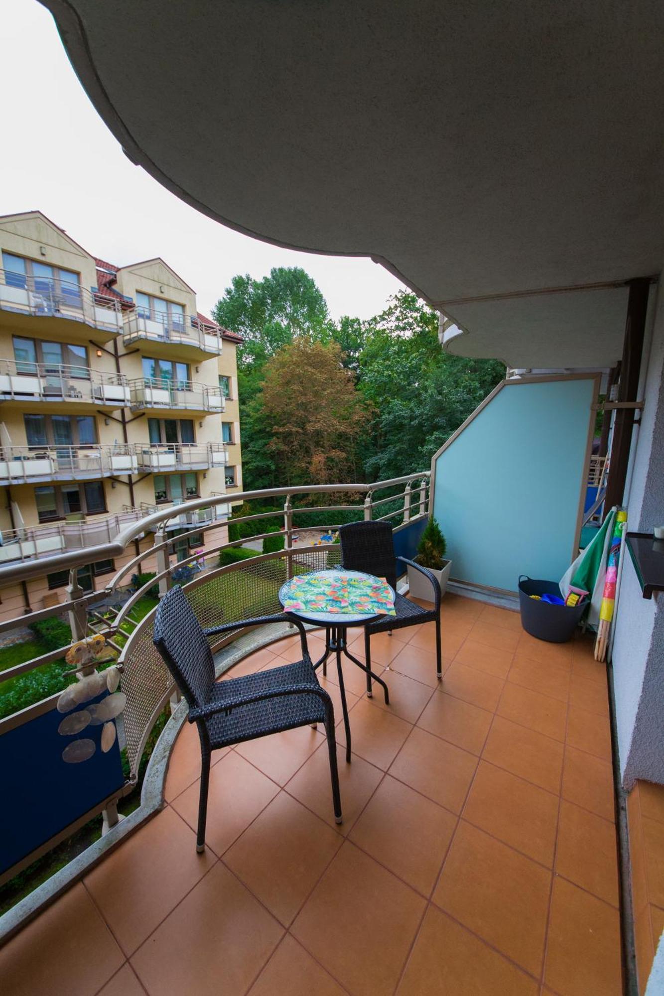 Apartment mit Balkon