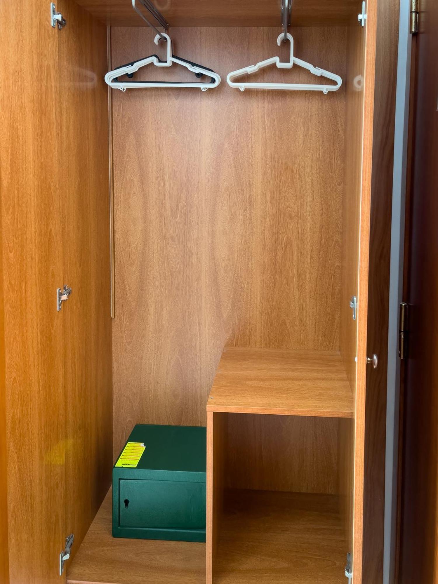 Economy Quadruple Room,1559639326:JPEG