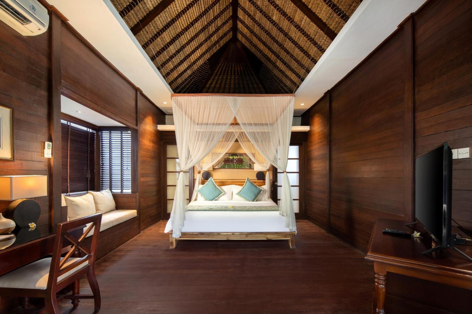 One Bedroom Wooden Pool Villa with Boat Return Transfer and Shuttle Denpasar - Sanur - Denpasar